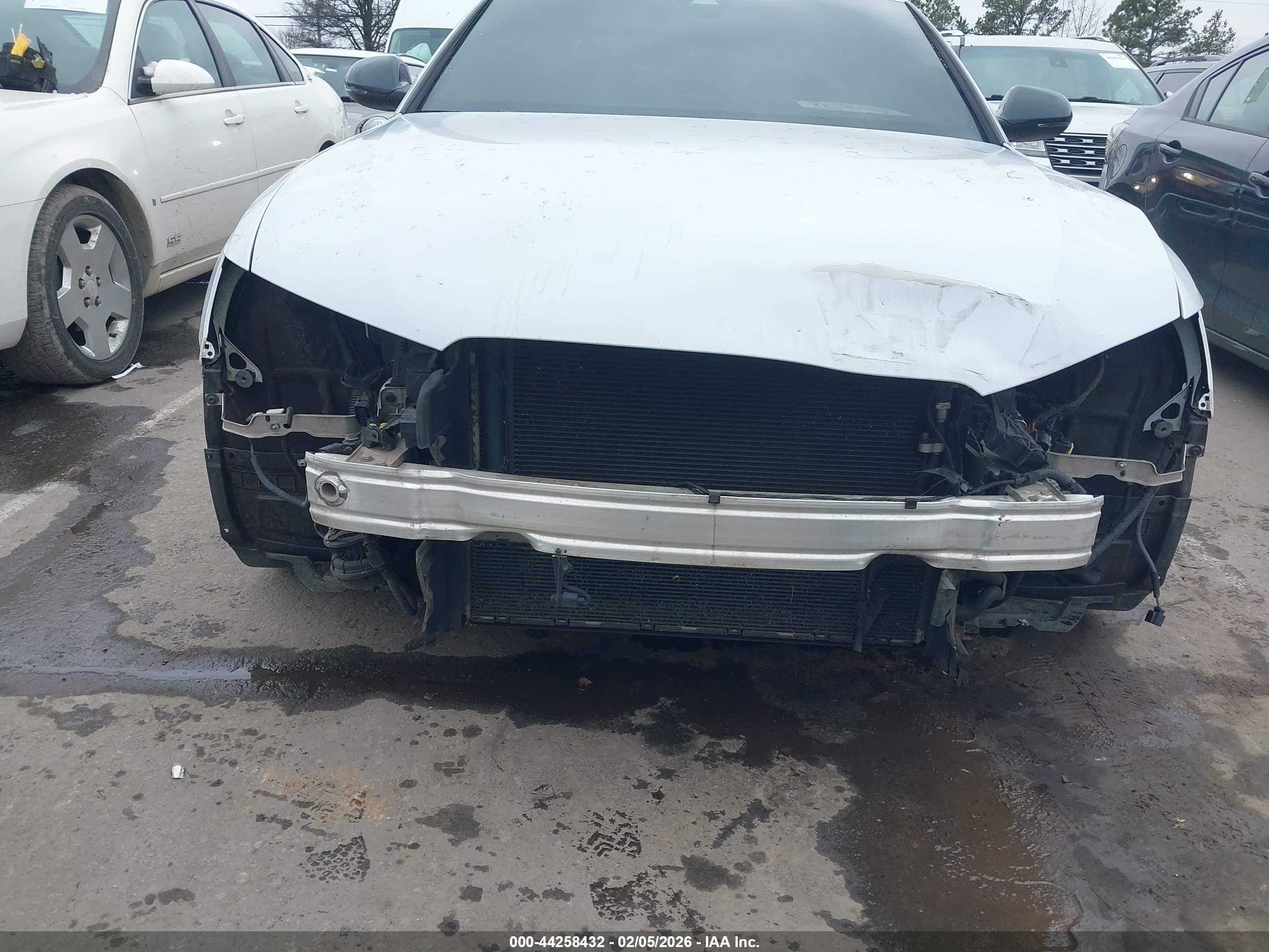 AUDI A6 image 6