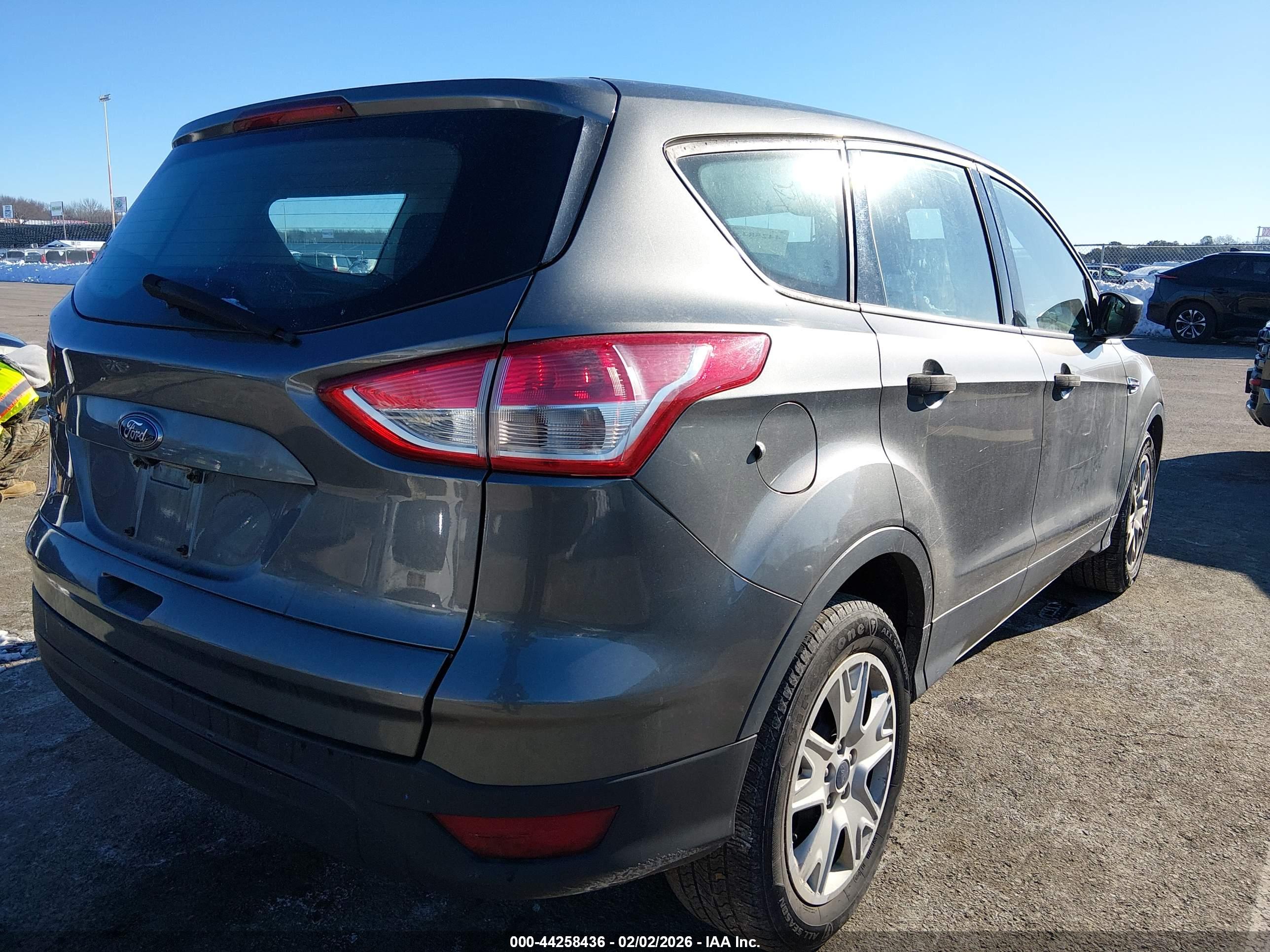 FORD ESCAPE image 4