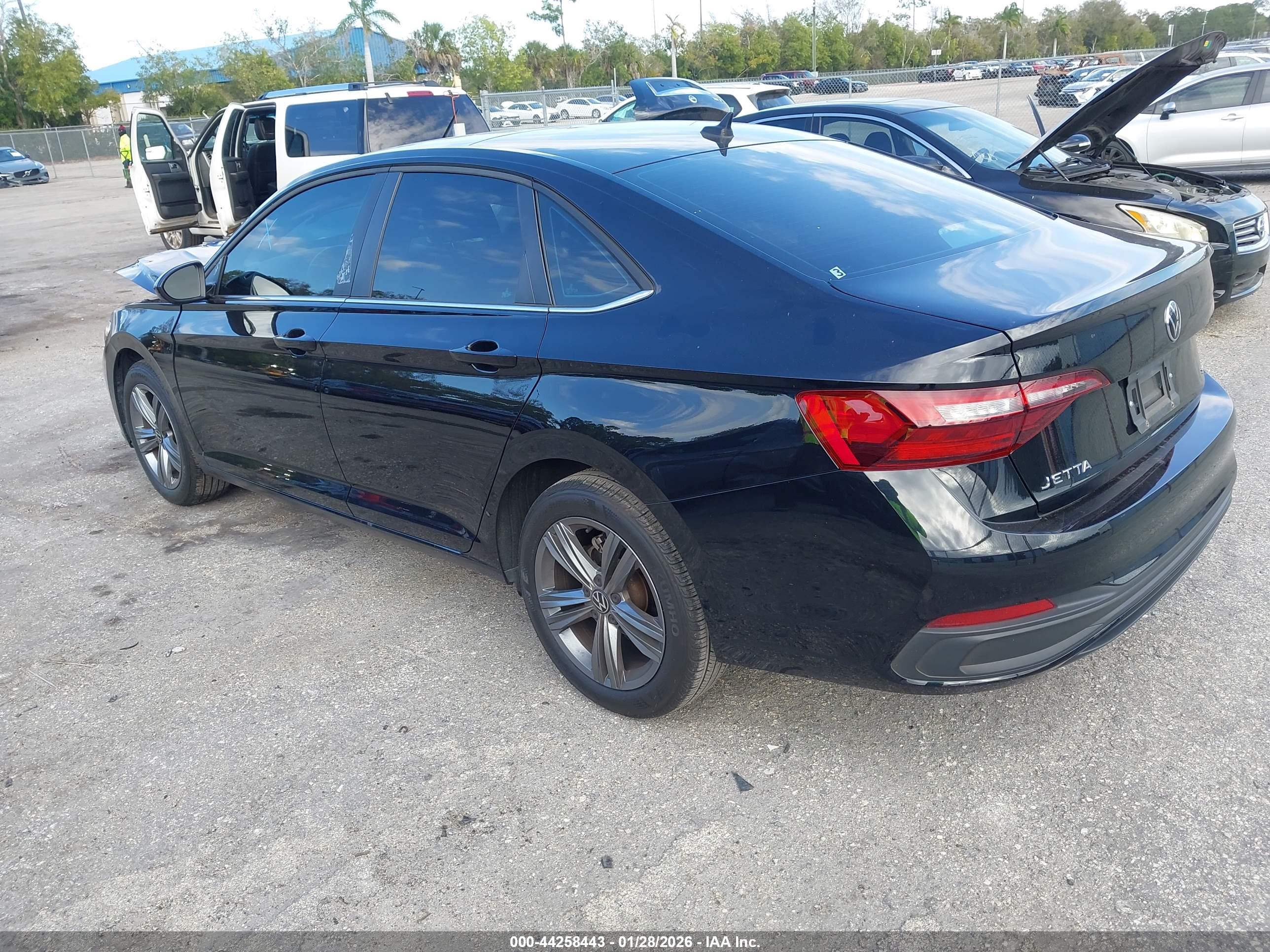 VOLKSWAGEN JETTA image 3