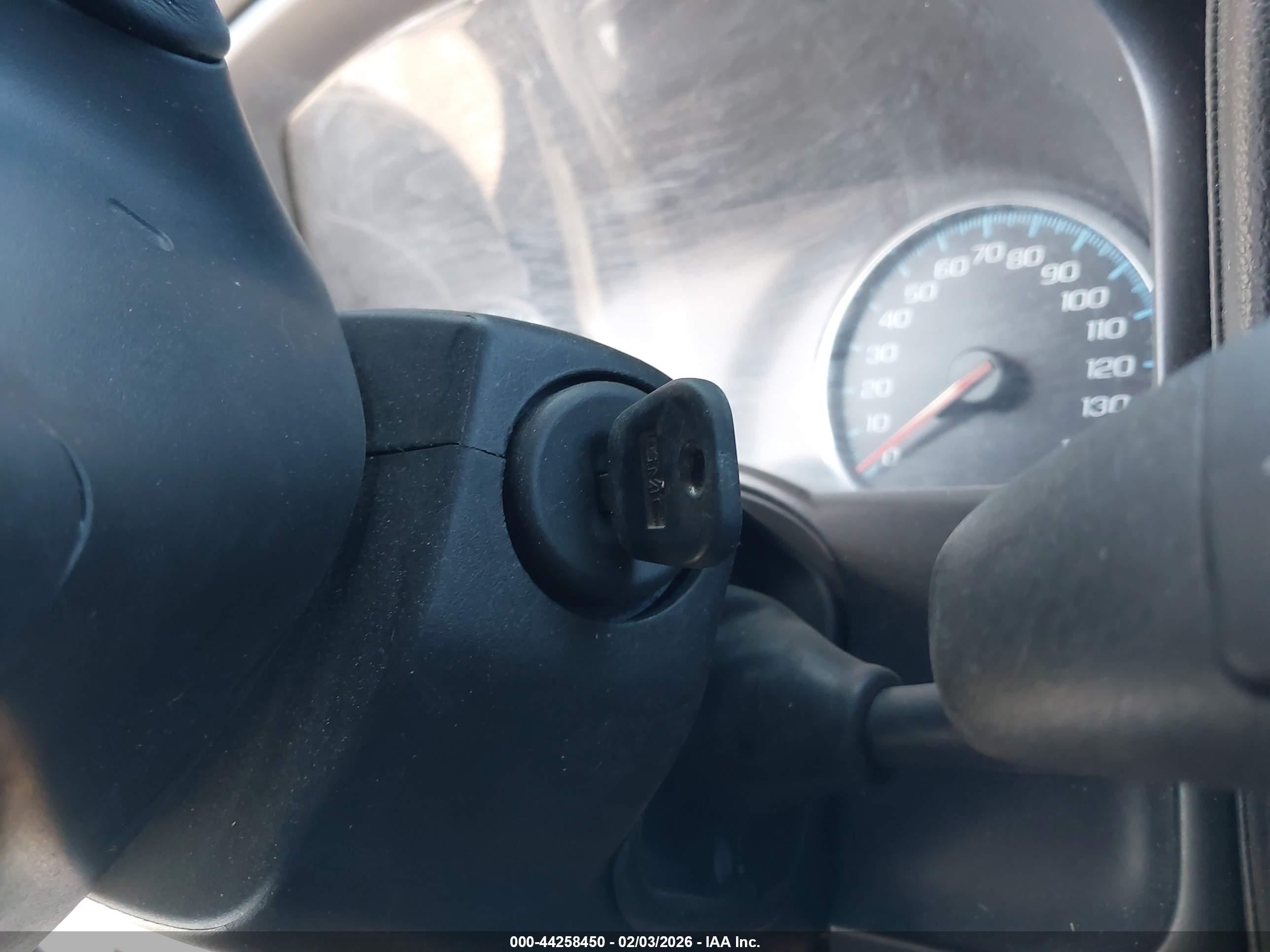 GMC SIERRA image 11