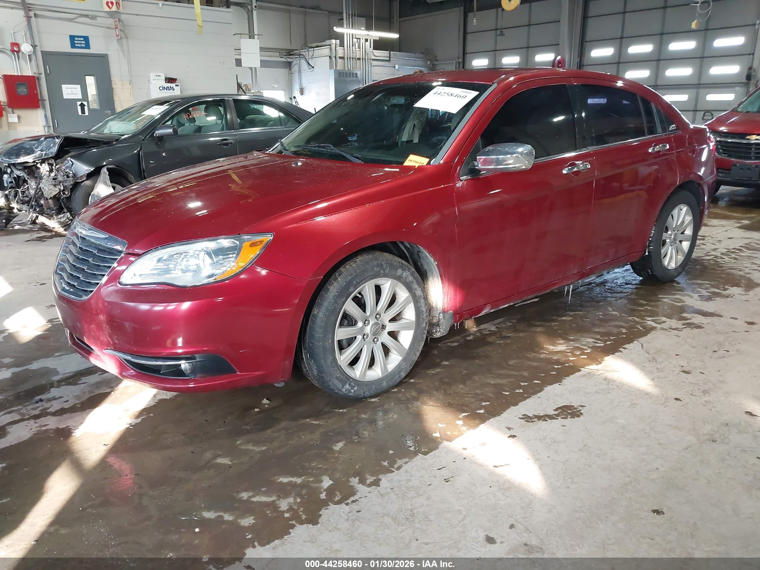 CHRYSLER 200 image 2