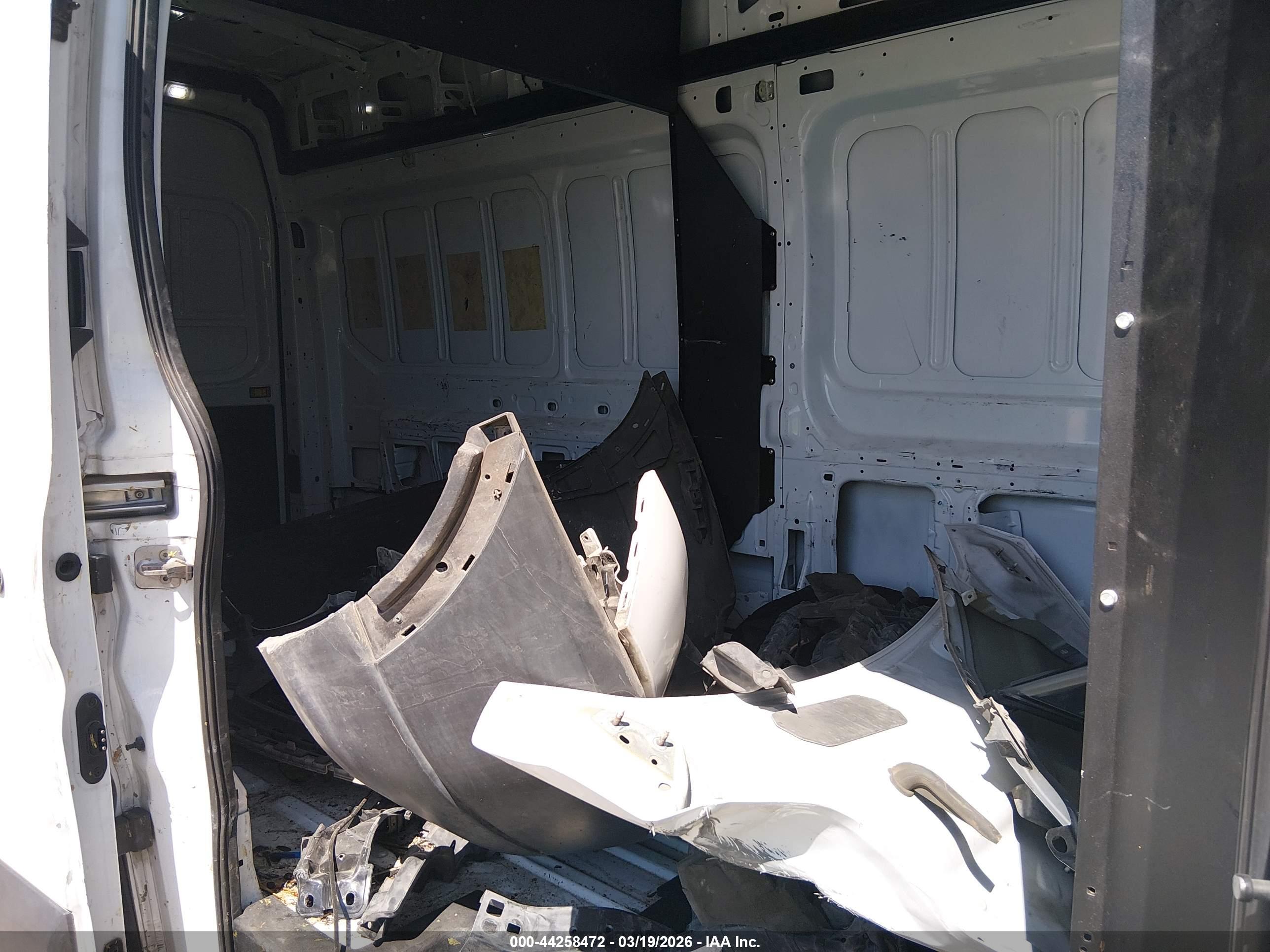 FORD TRANSIT-350 image 8