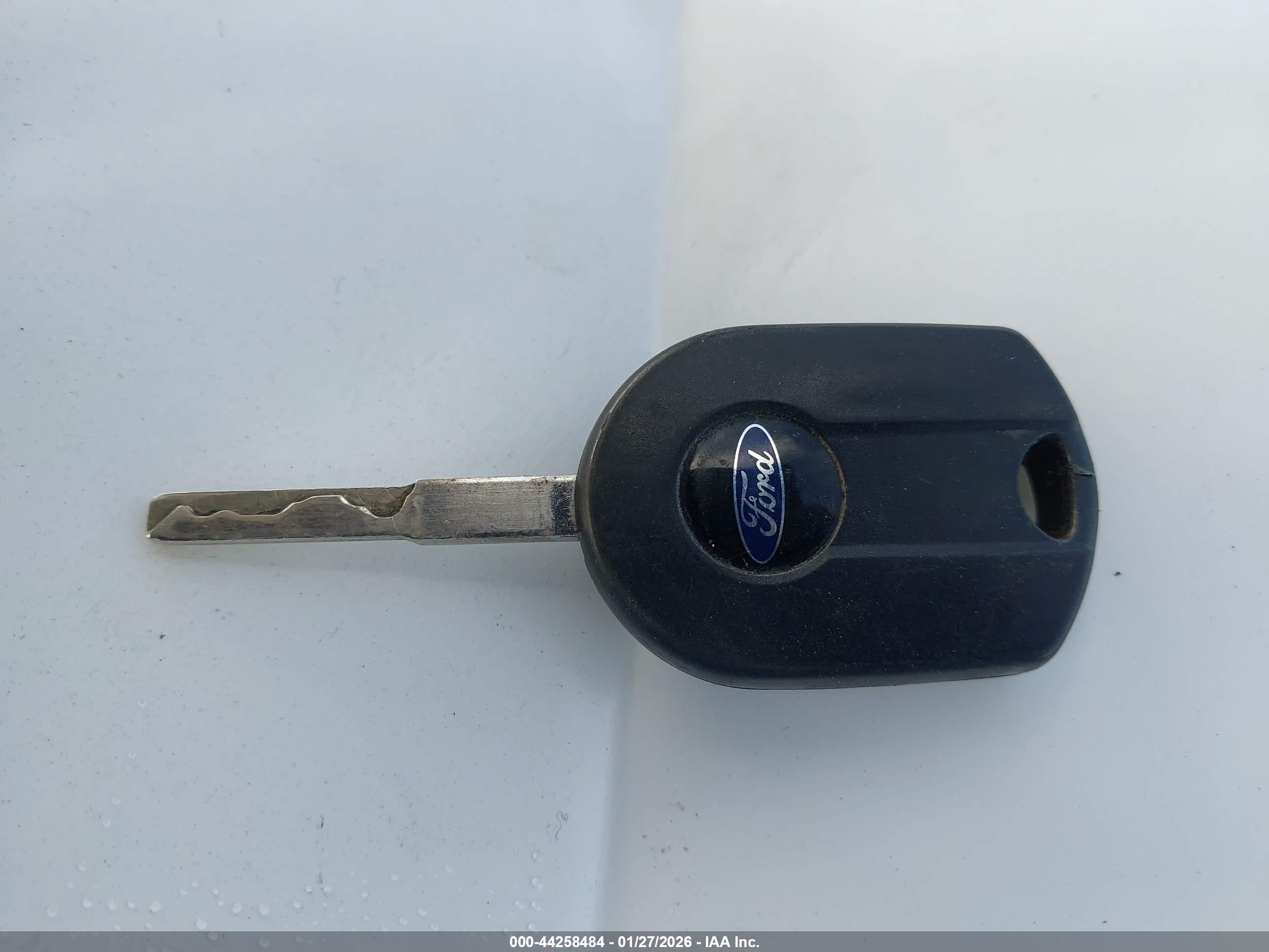 FORD ESCAPE image 11