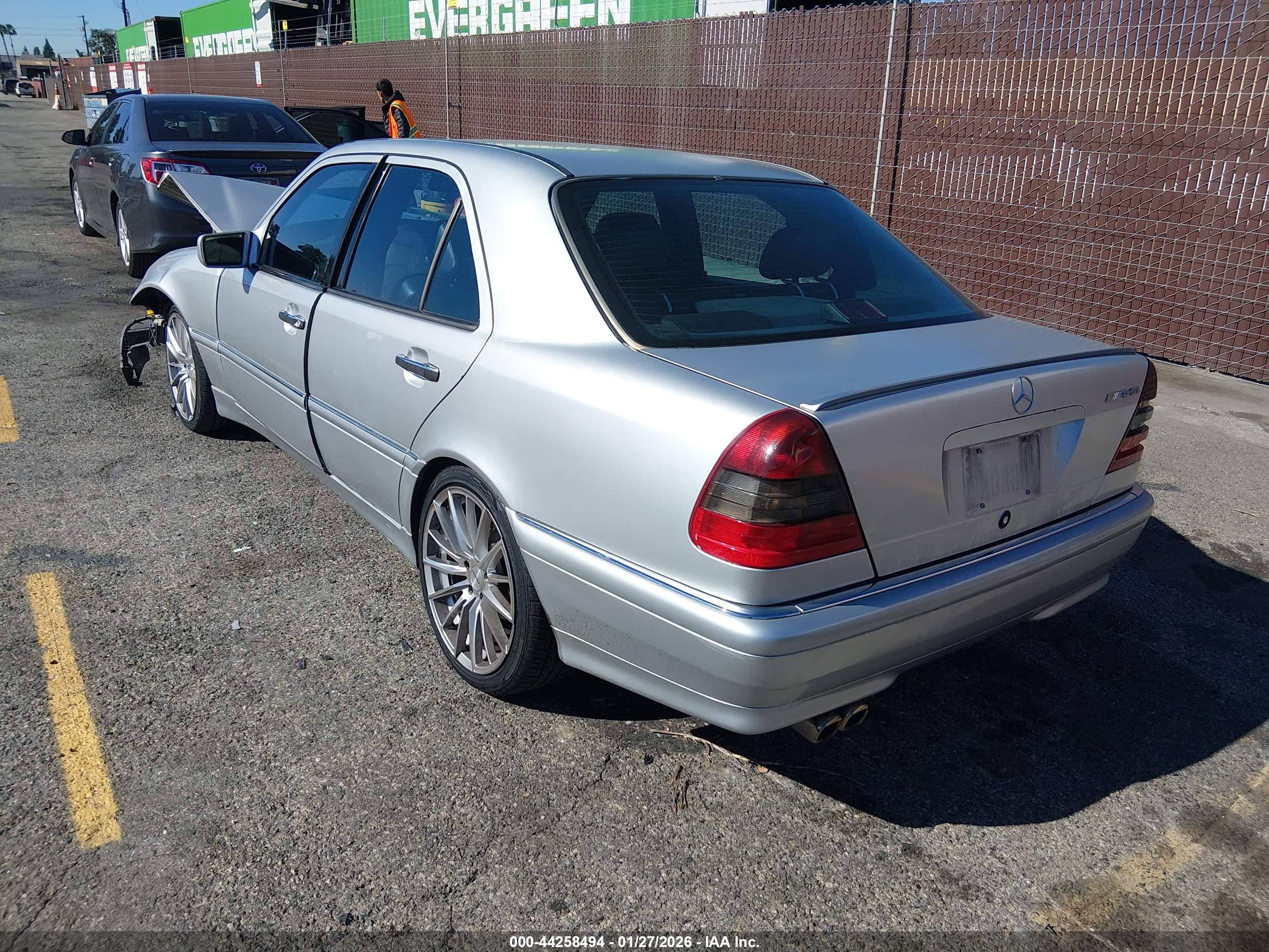 MERCEDES-BENZ C image 3
