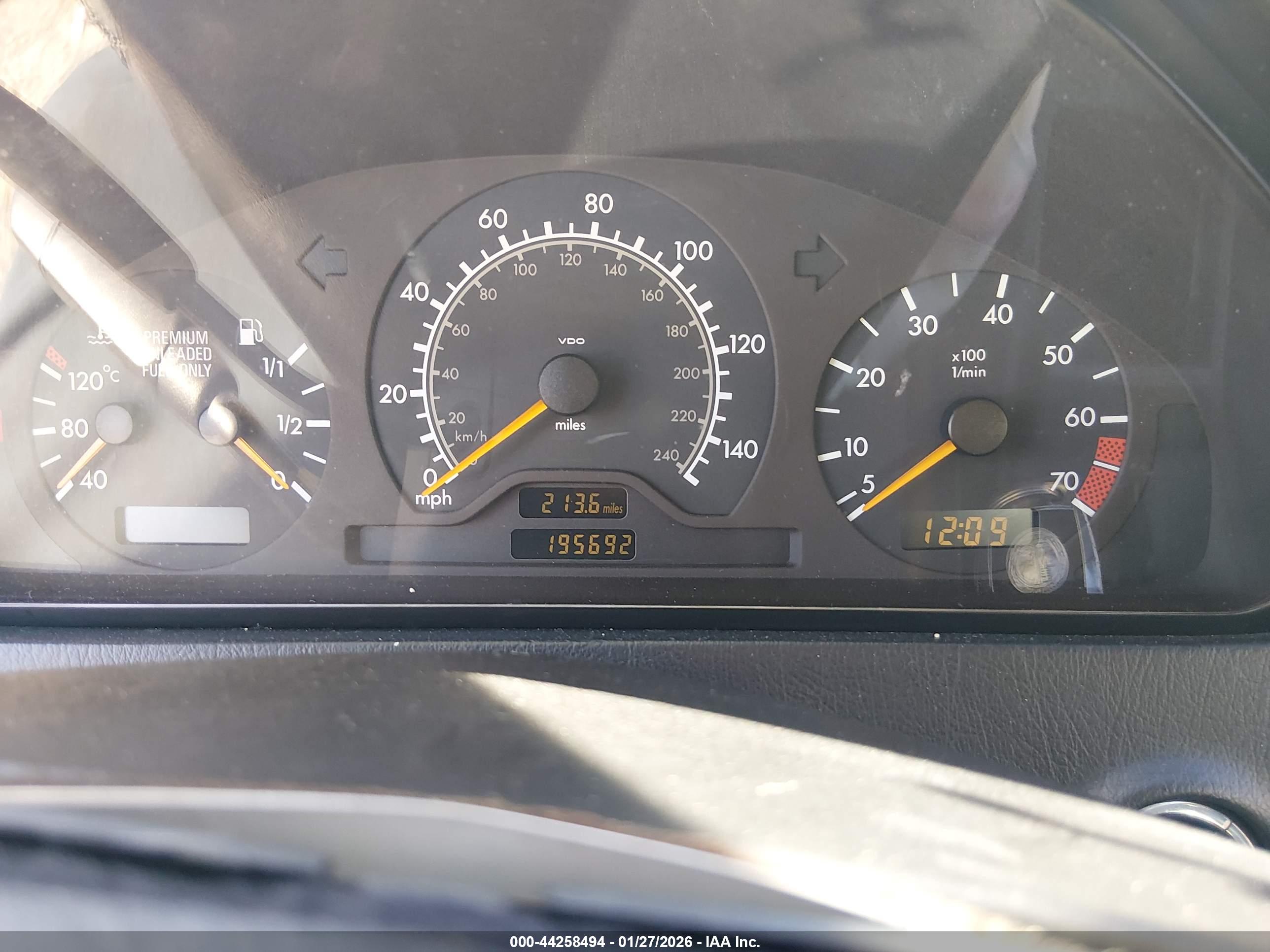 MERCEDES-BENZ C image 7
