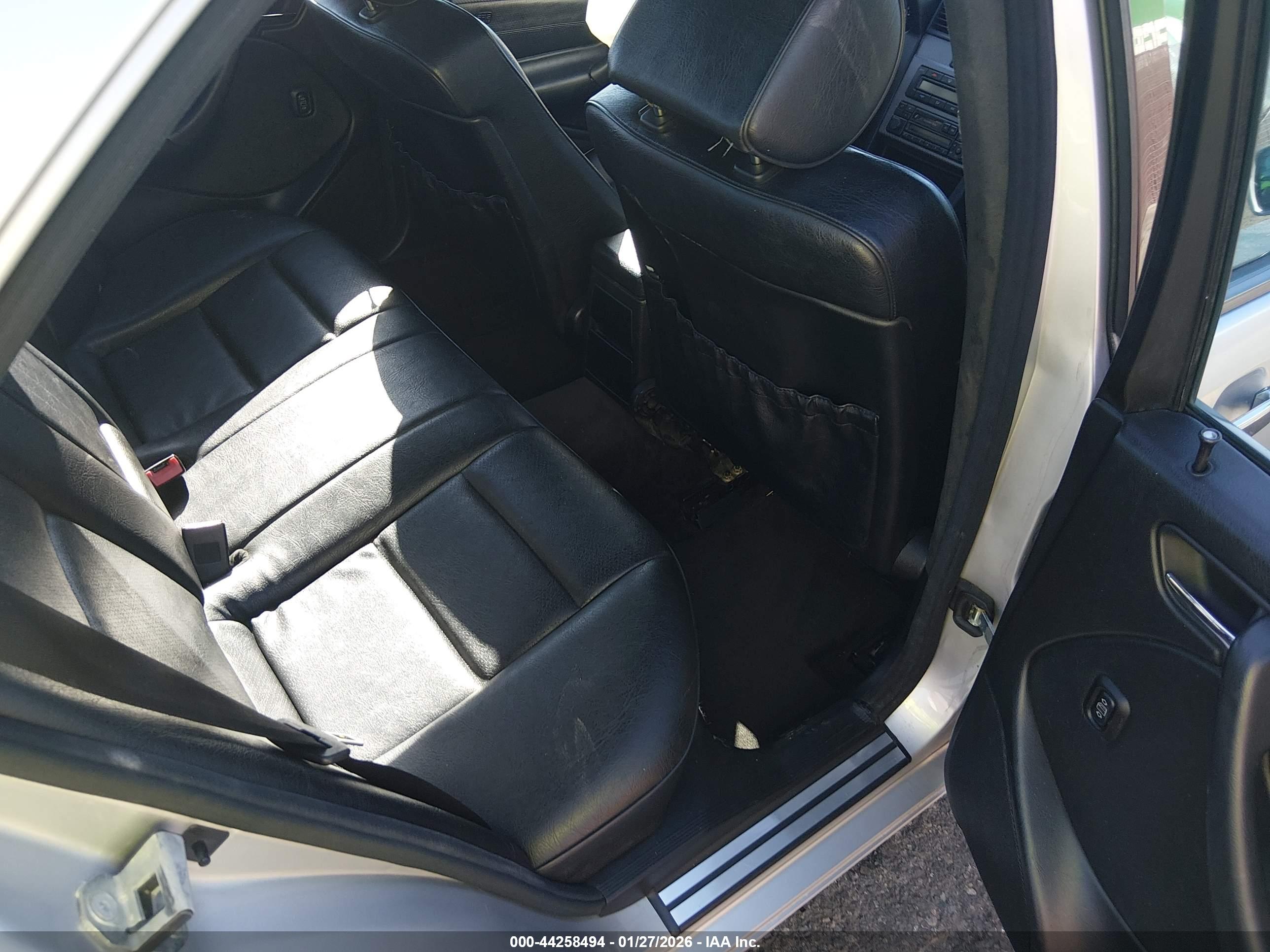 MERCEDES-BENZ C image 8