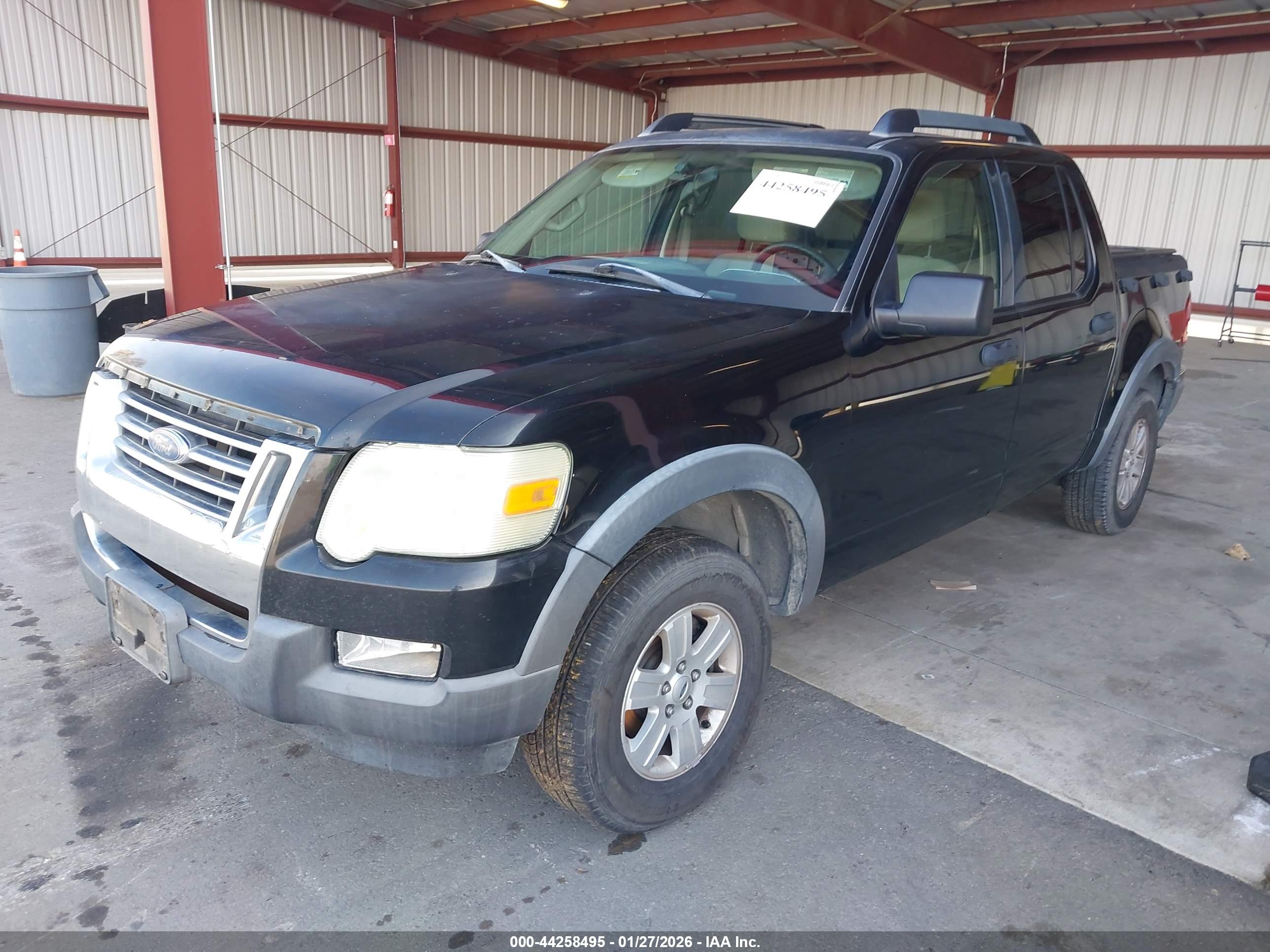 FORD EXPLORER image 2