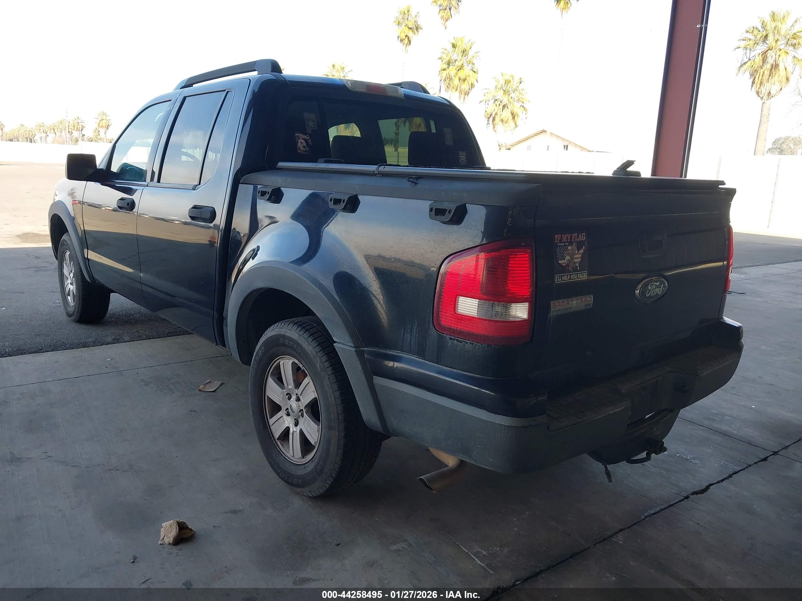 FORD EXPLORER image 3