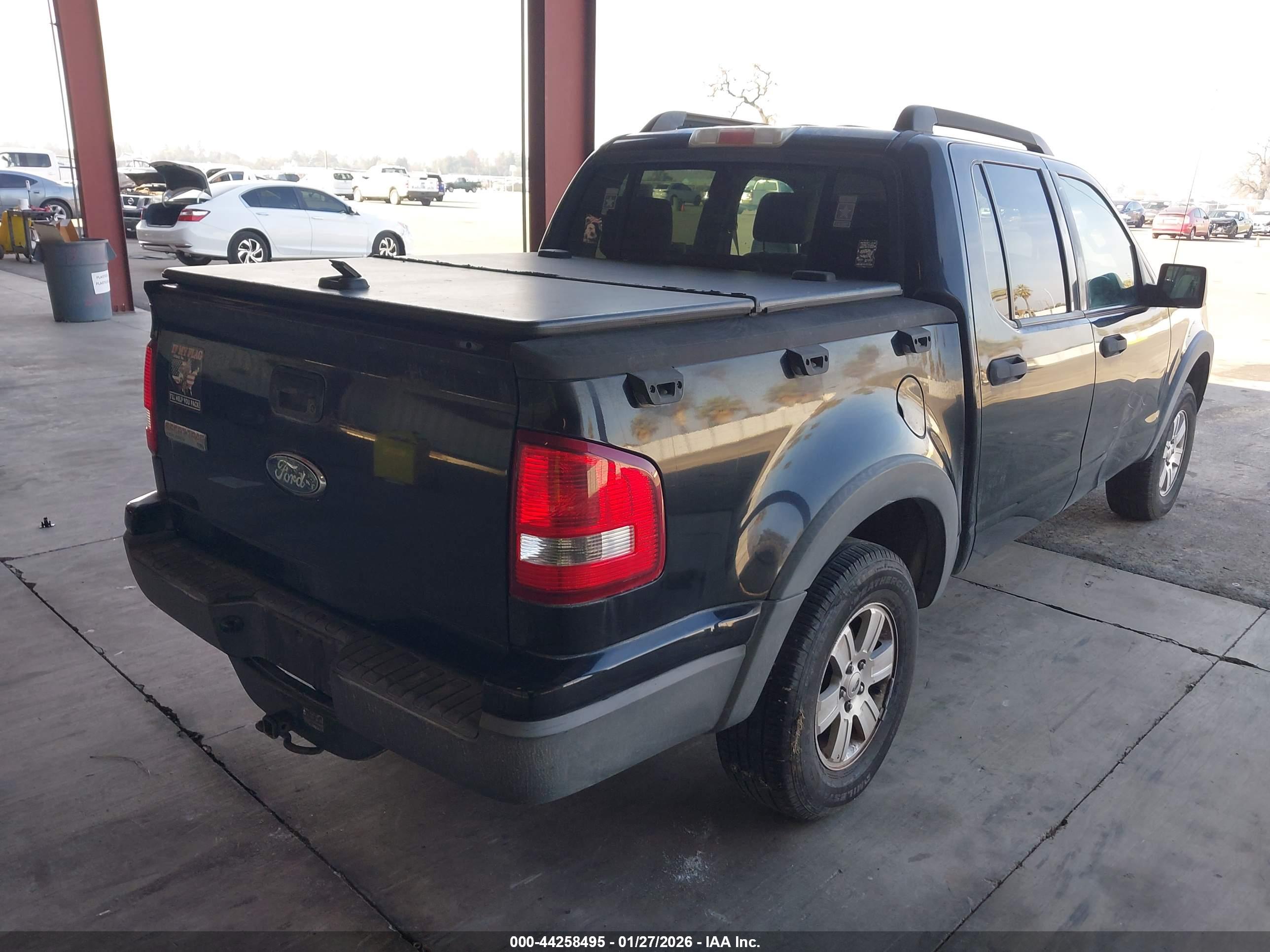FORD EXPLORER image 4