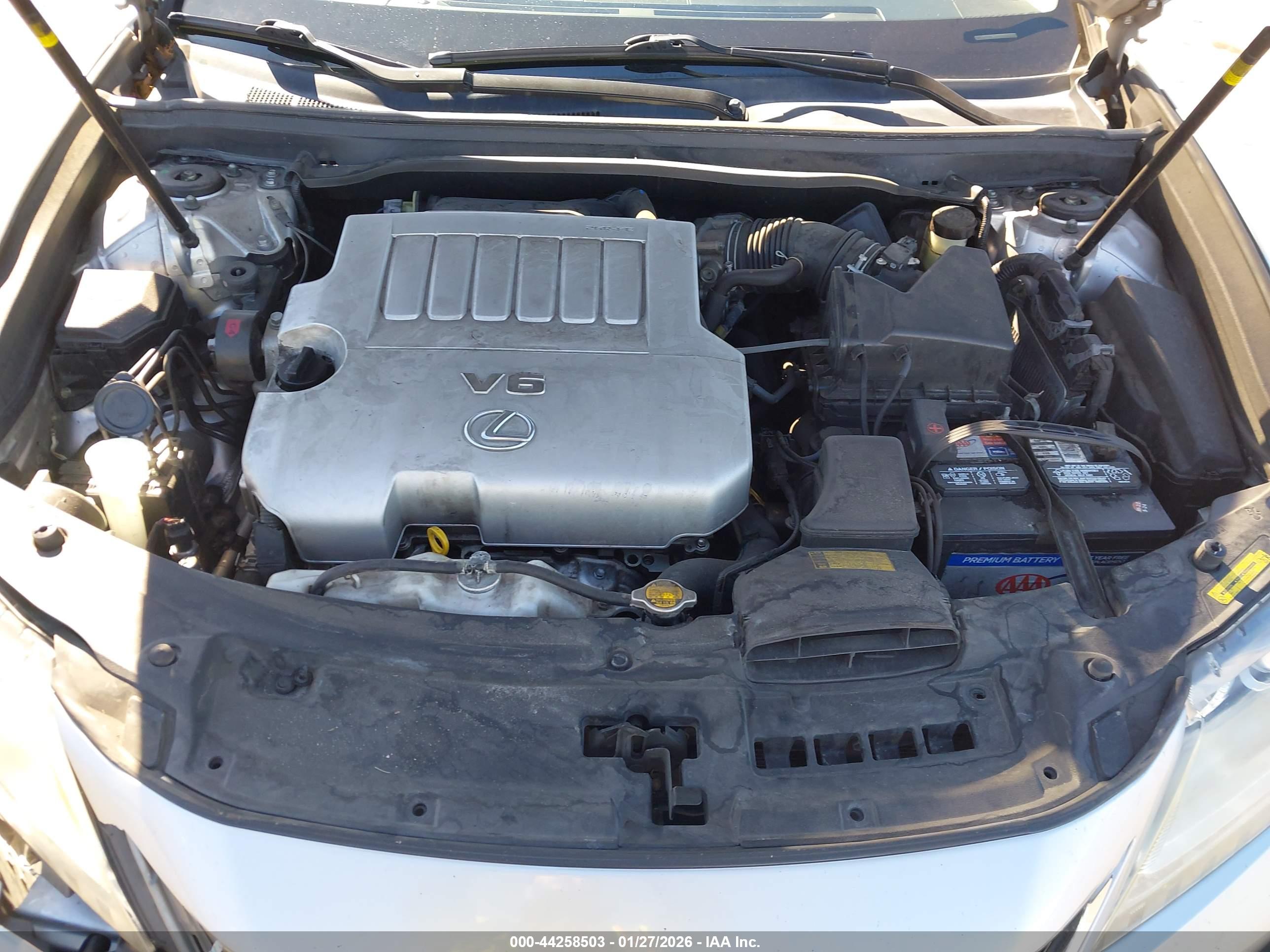 LEXUS ES image 10