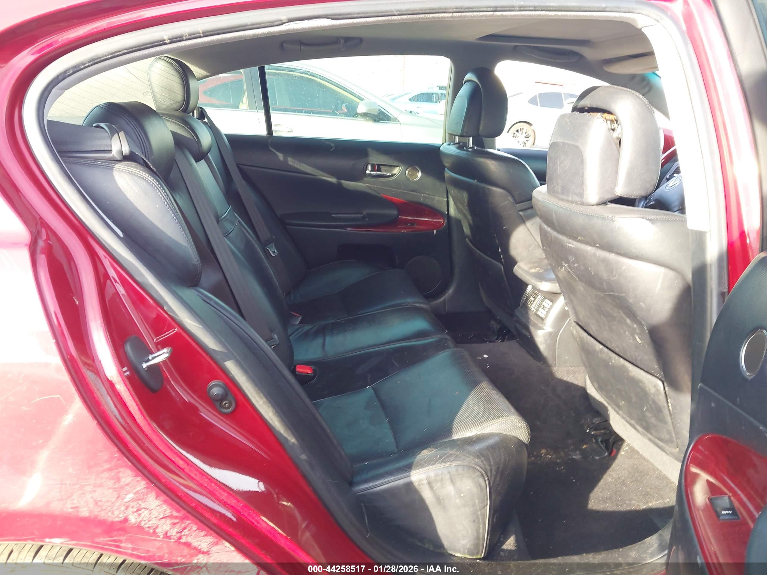 LEXUS GS image 8