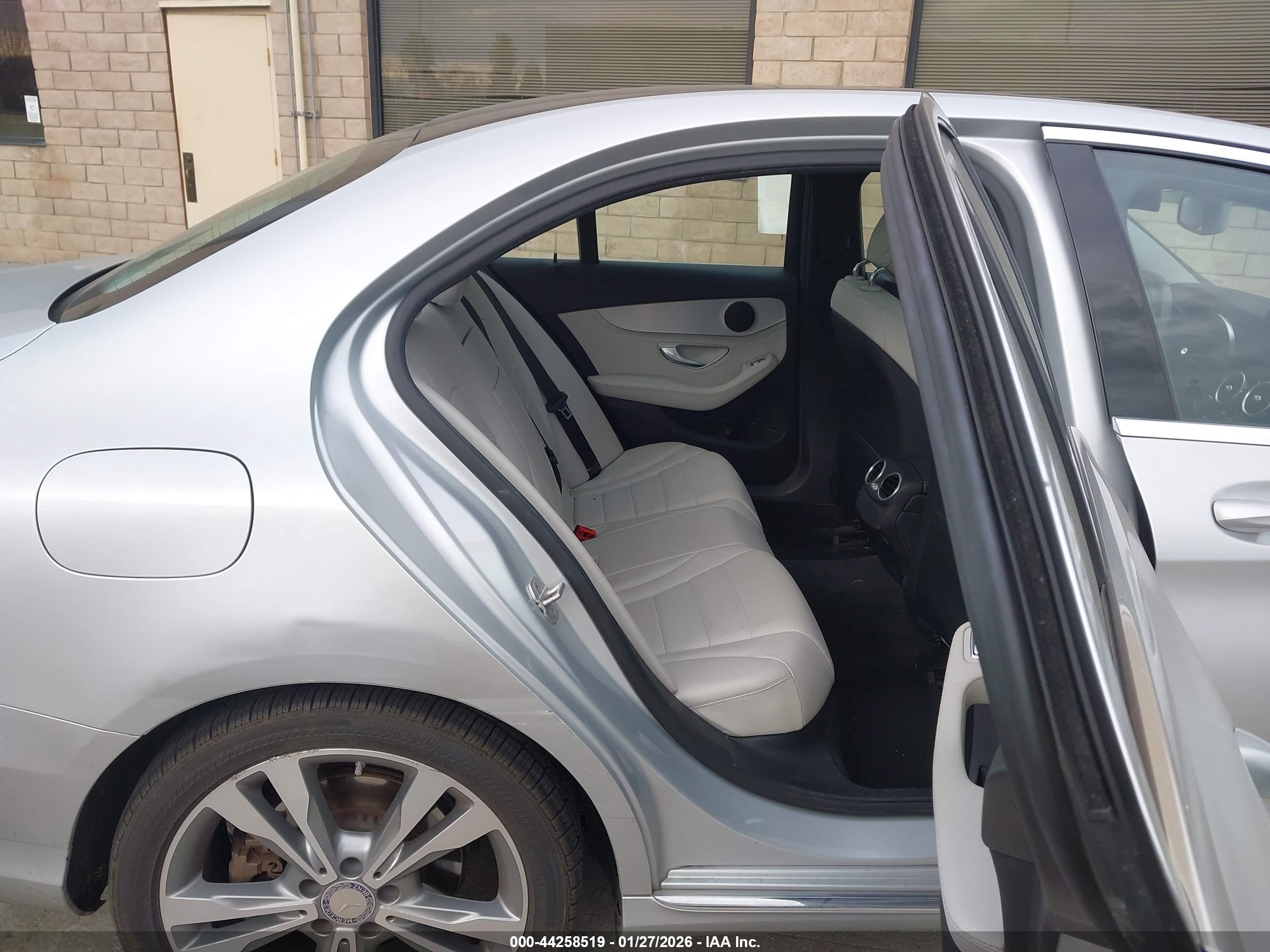 MERCEDES-BENZ C image 8