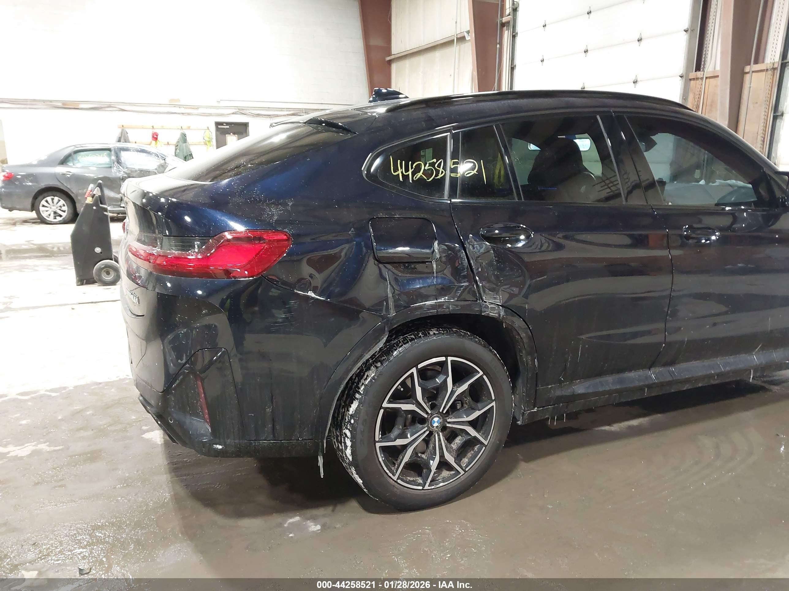 BMW X4 image 6