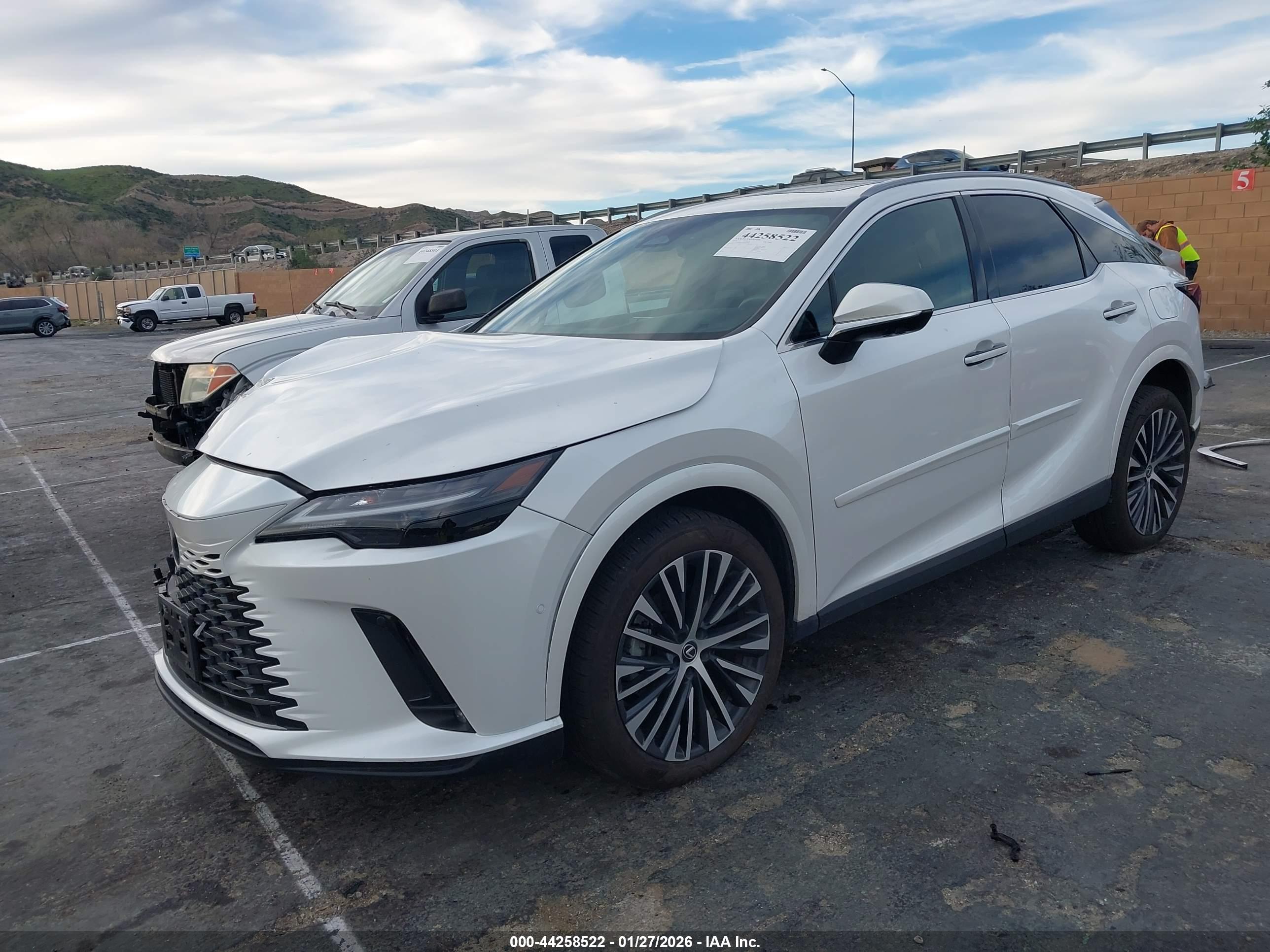 LEXUS RX image 2