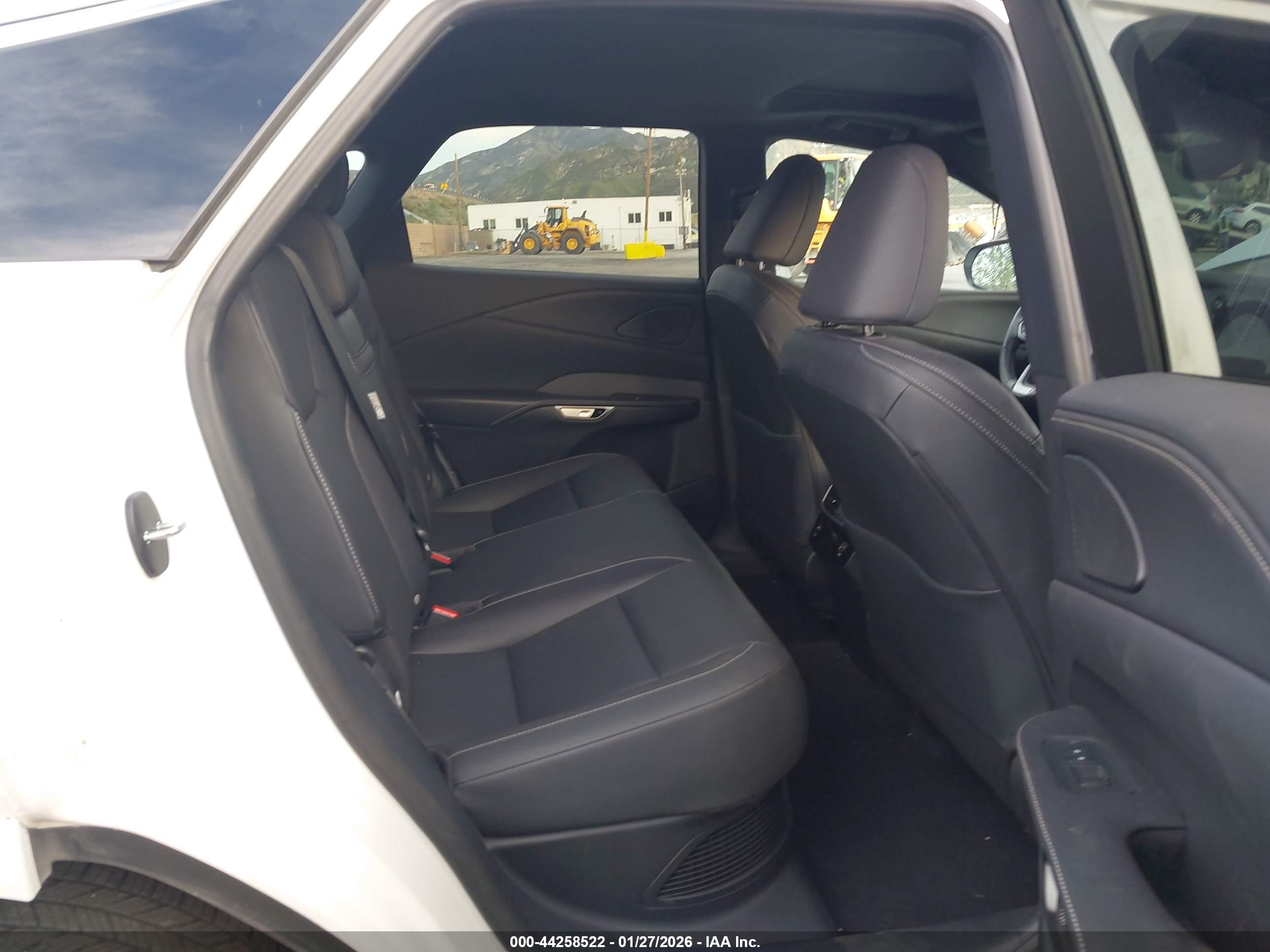 LEXUS RX image 8