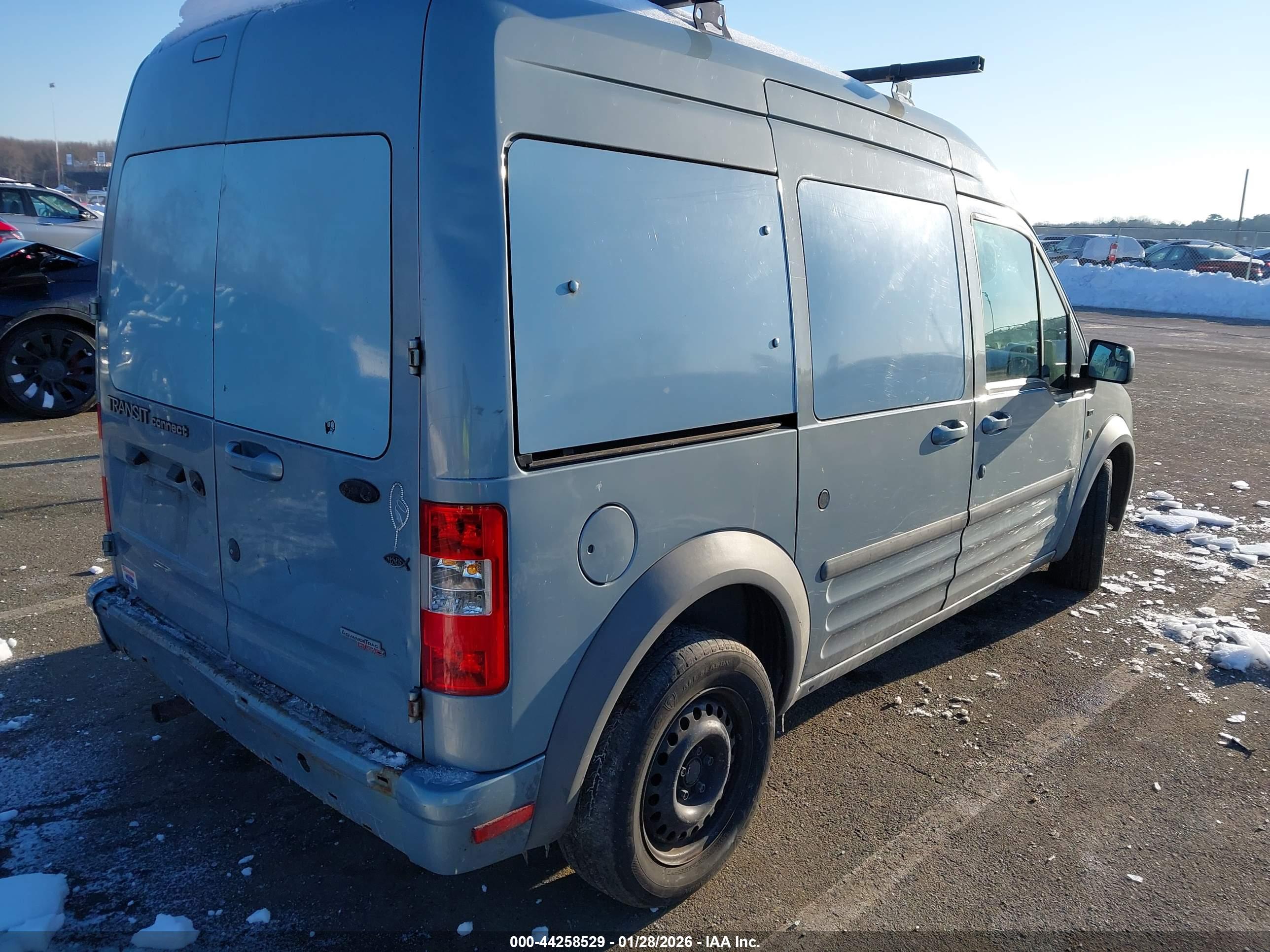 FORD TRANSIT image 4