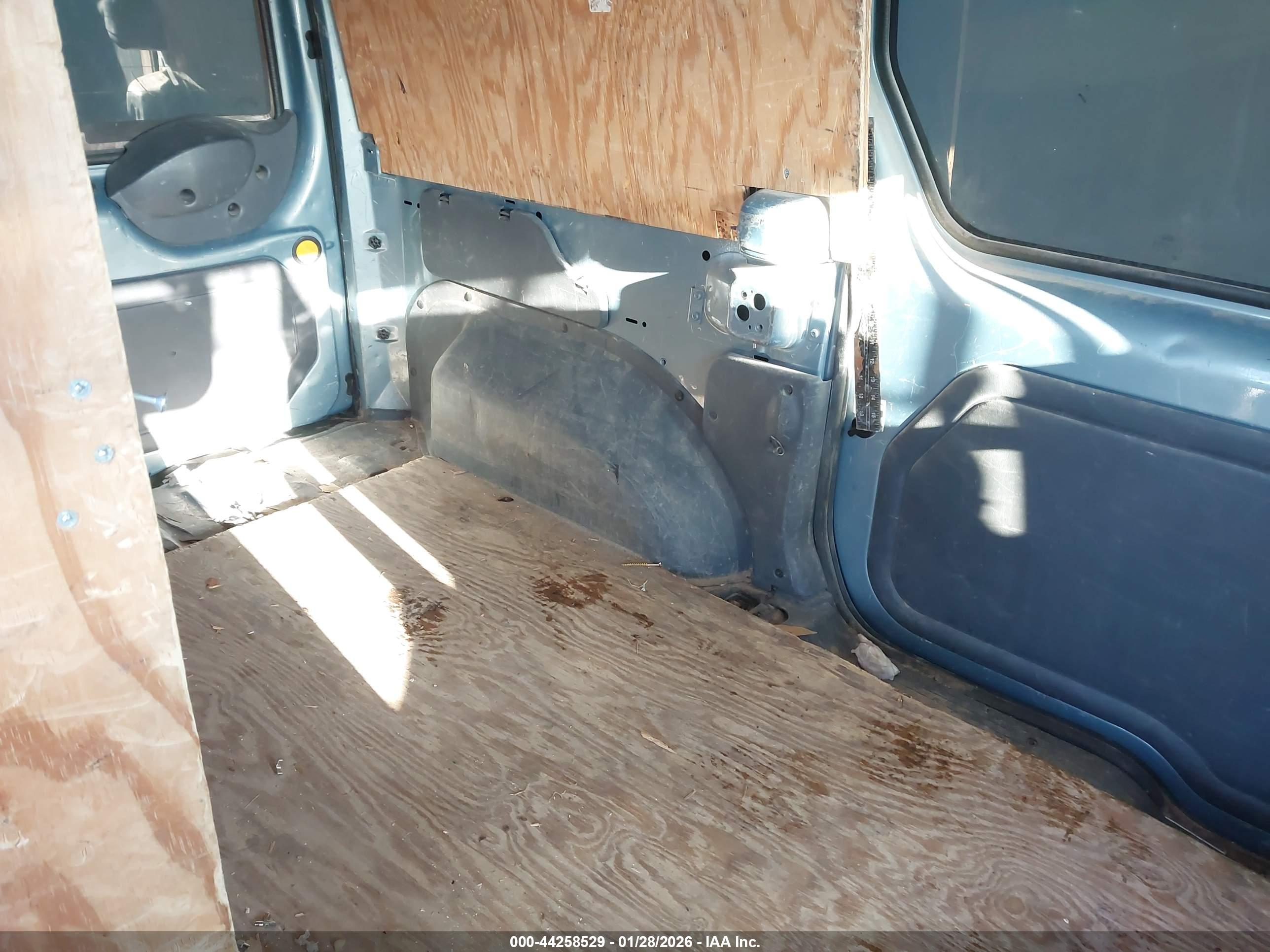 FORD TRANSIT image 8