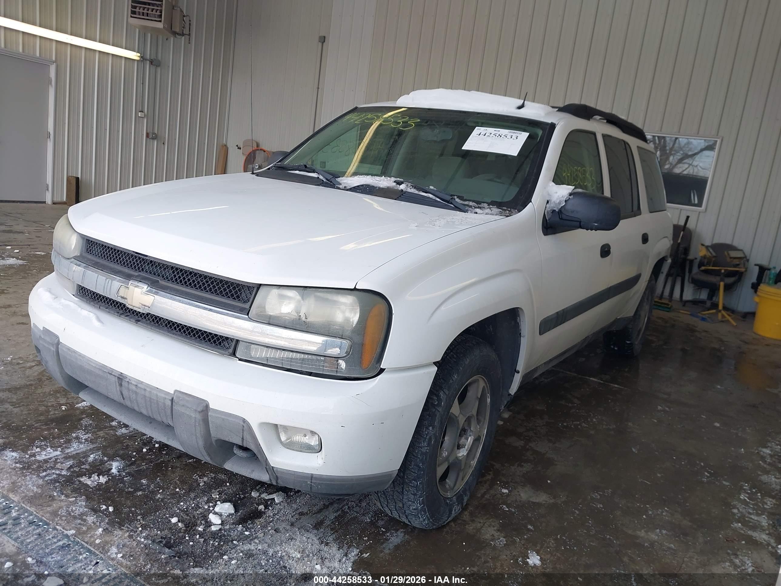 CHEVROLET TRAILBLAZER image 2