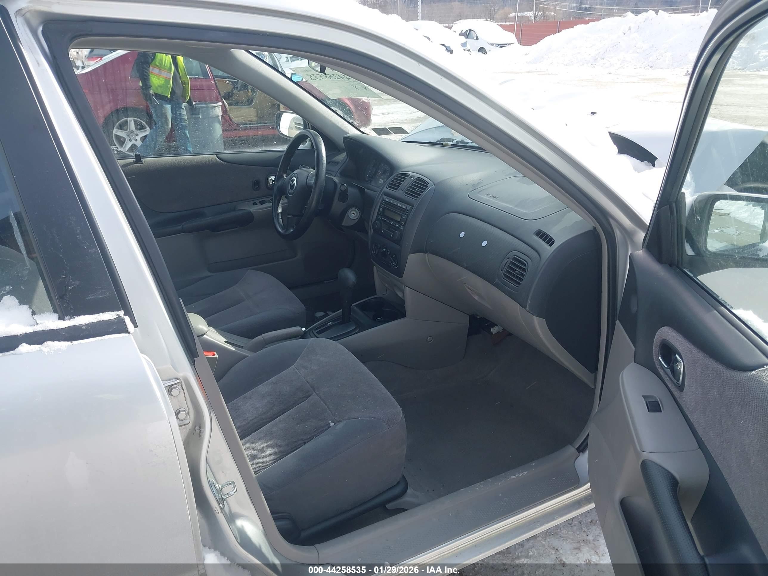 MAZDA PROTEGE image 5