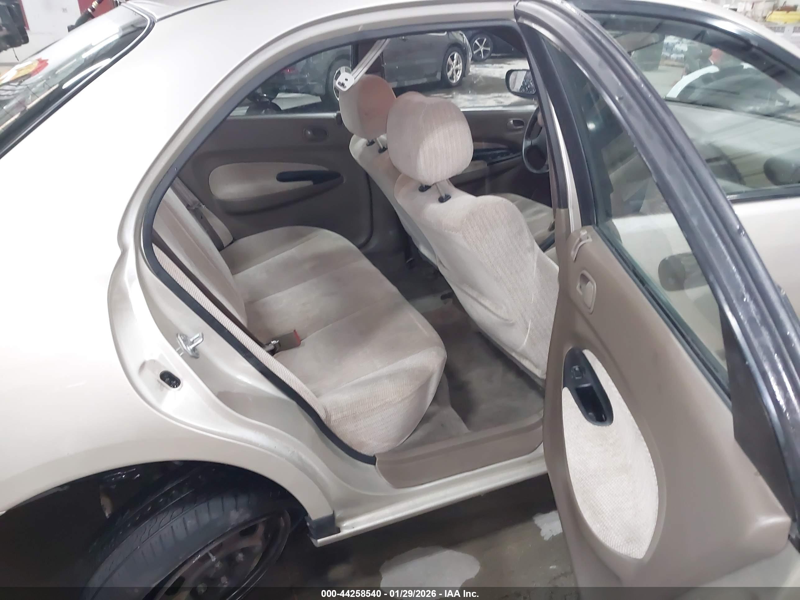 MAZDA PROTEGE image 8