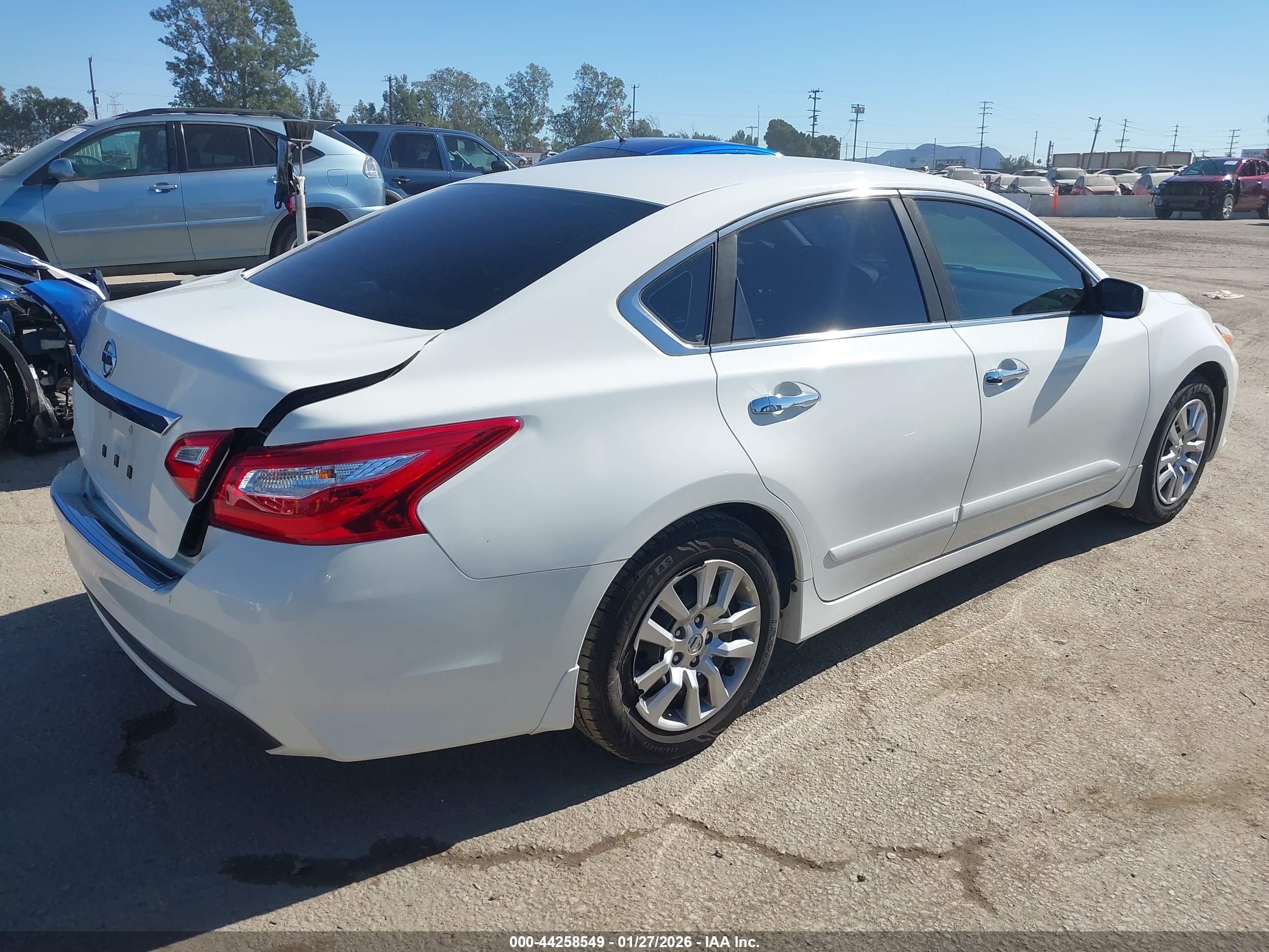 NISSAN ALTIMA image 4