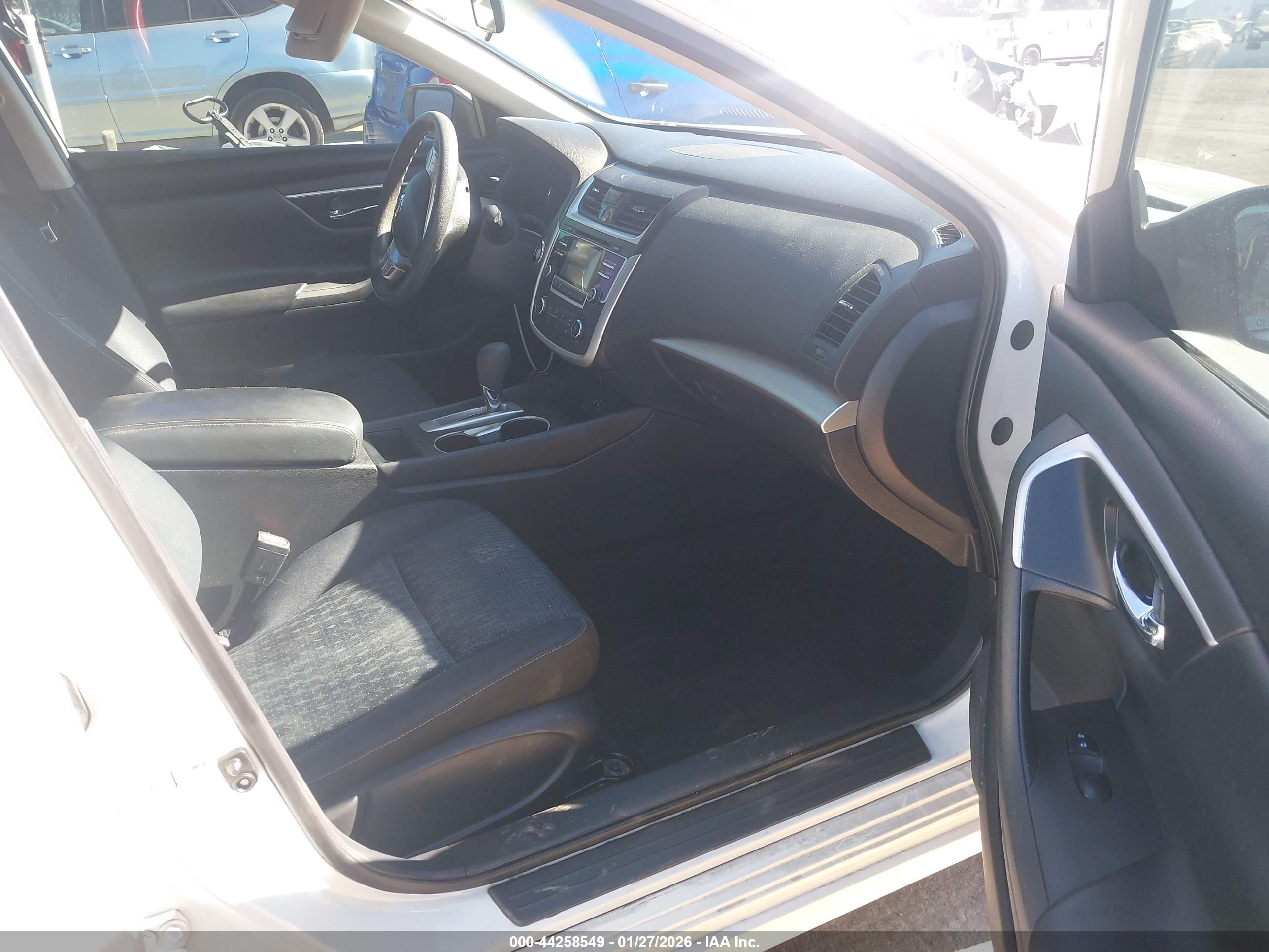 NISSAN ALTIMA image 5