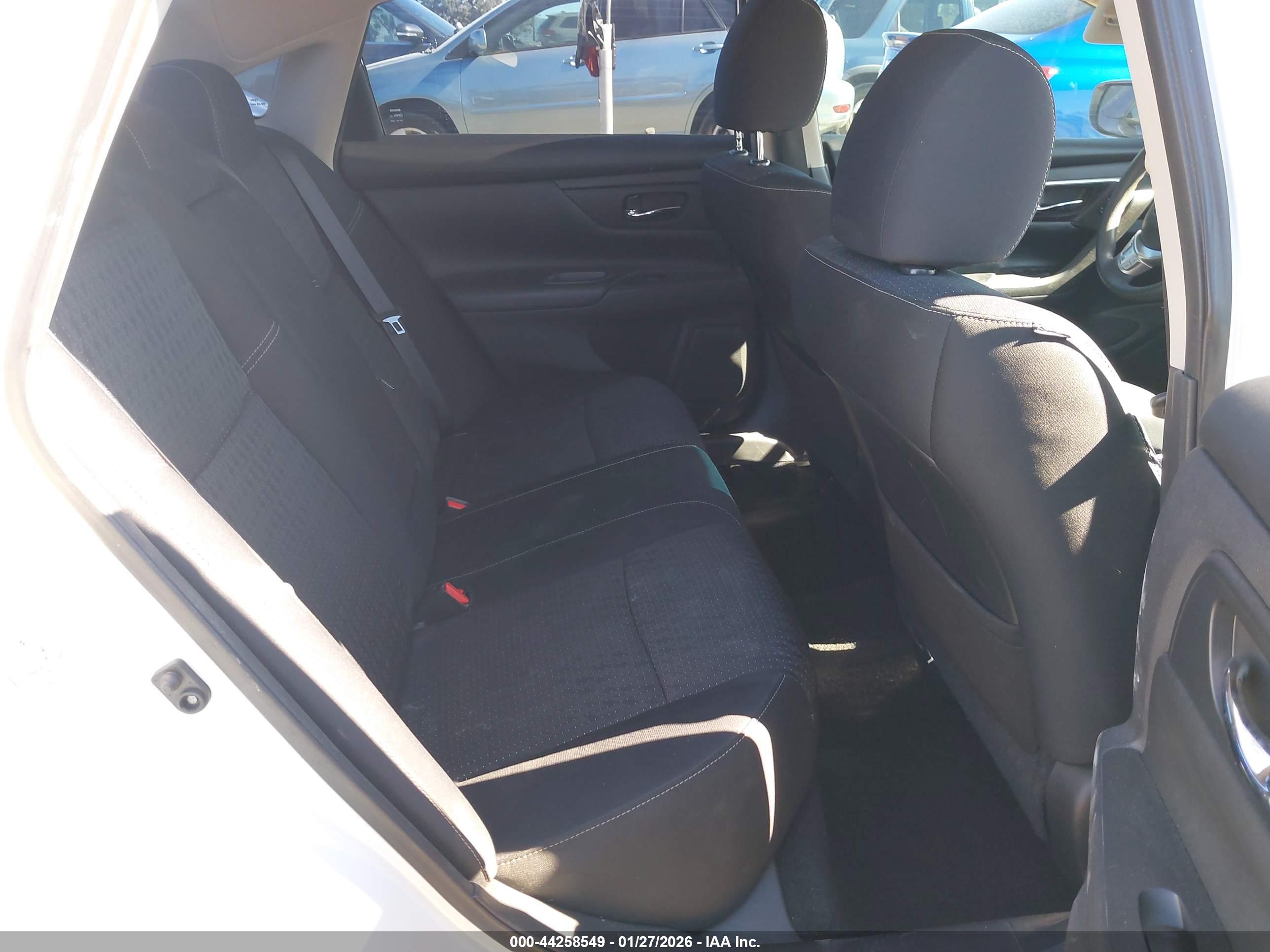 NISSAN ALTIMA image 8