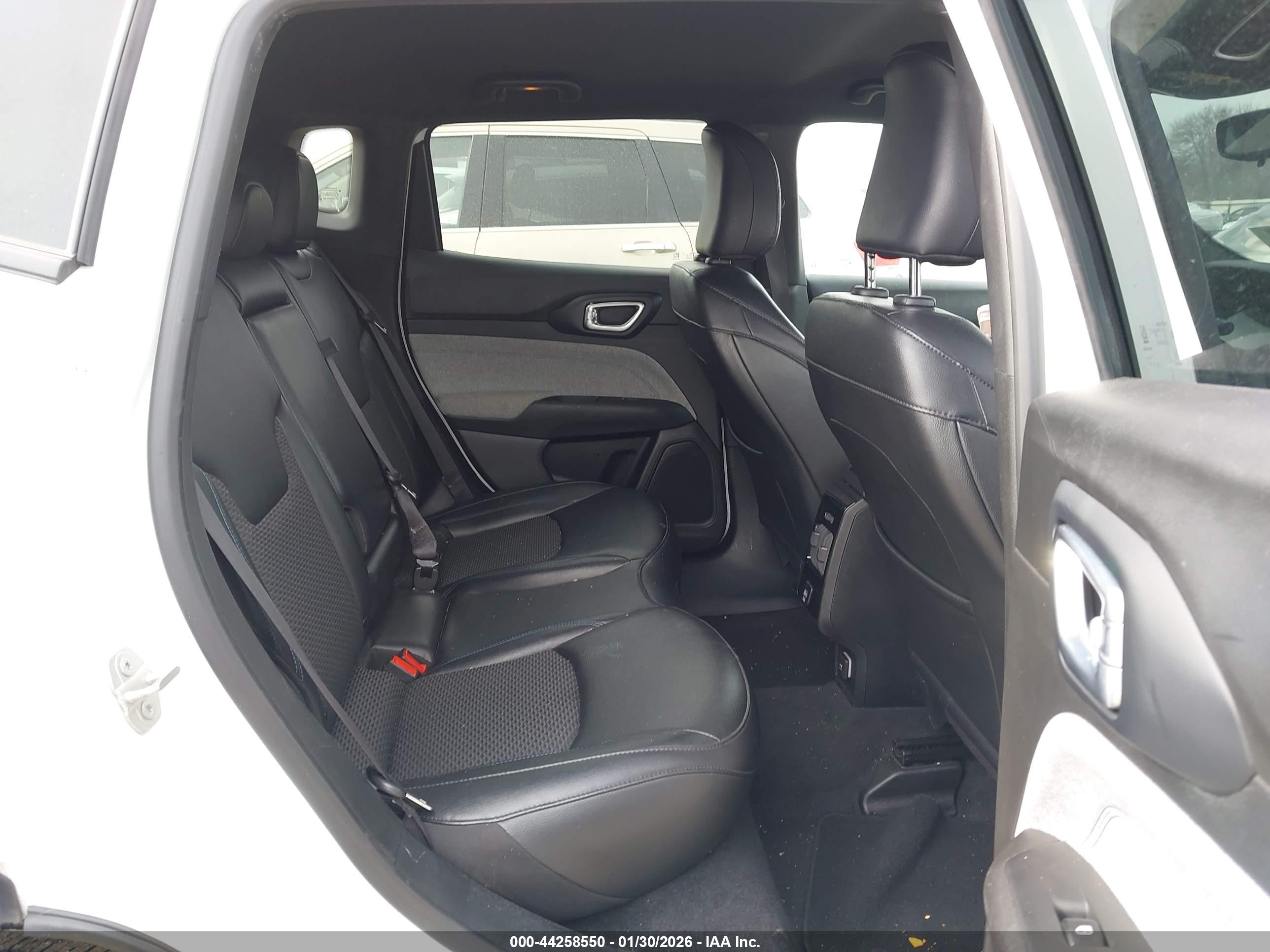 JEEP COMPASS image 8