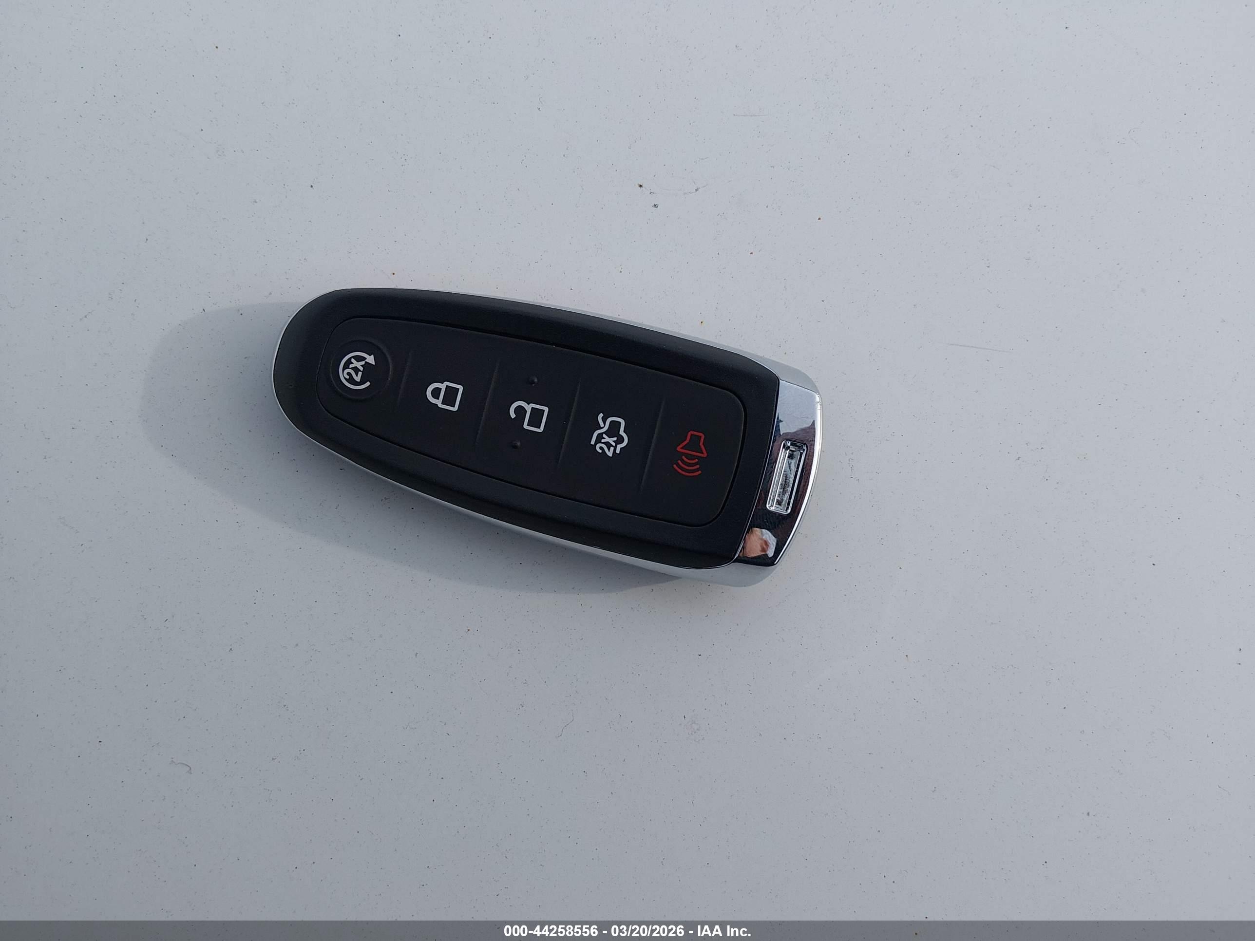 FORD TAURUS image 11