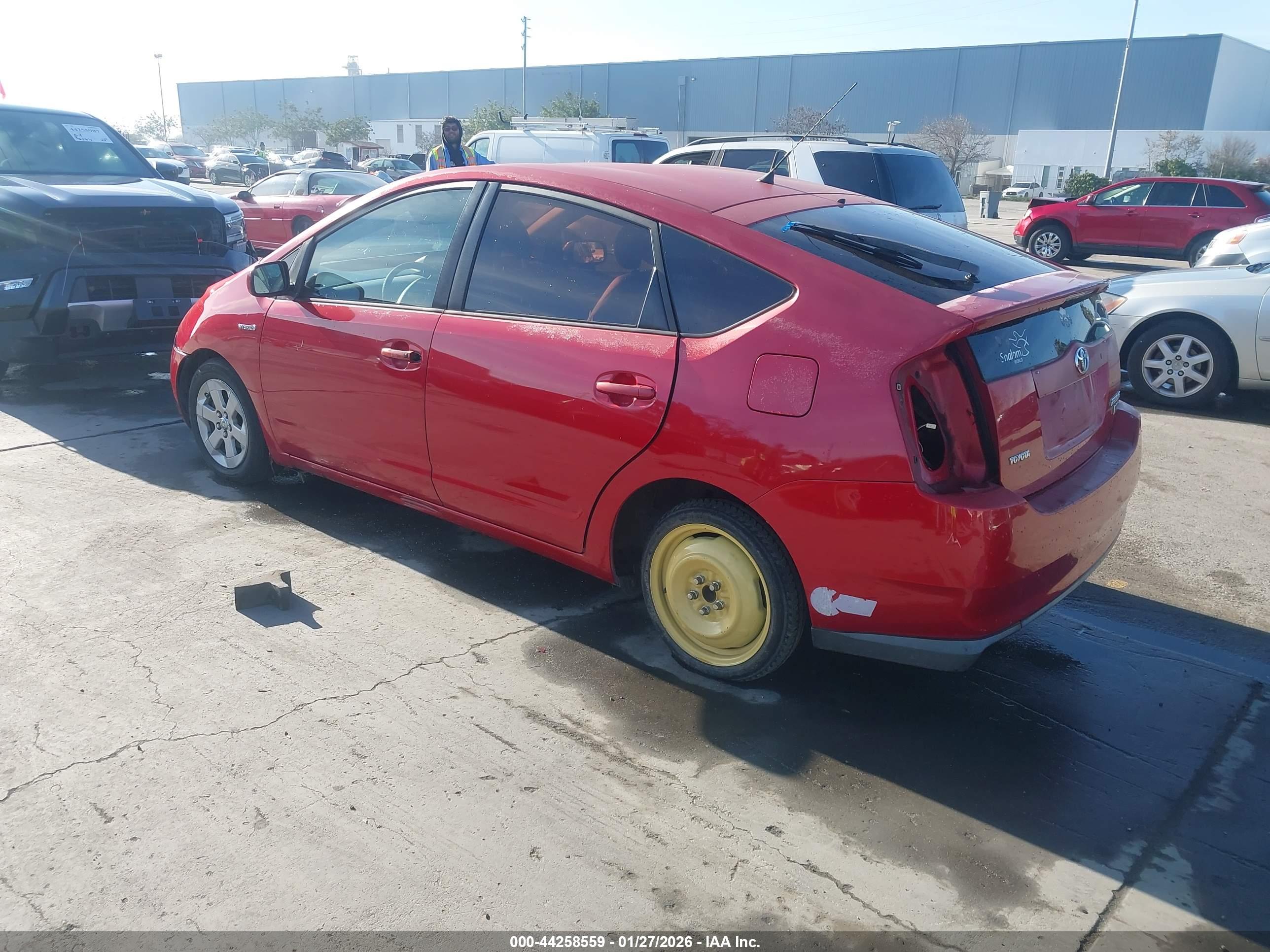 TOYOTA PRIUS image 3