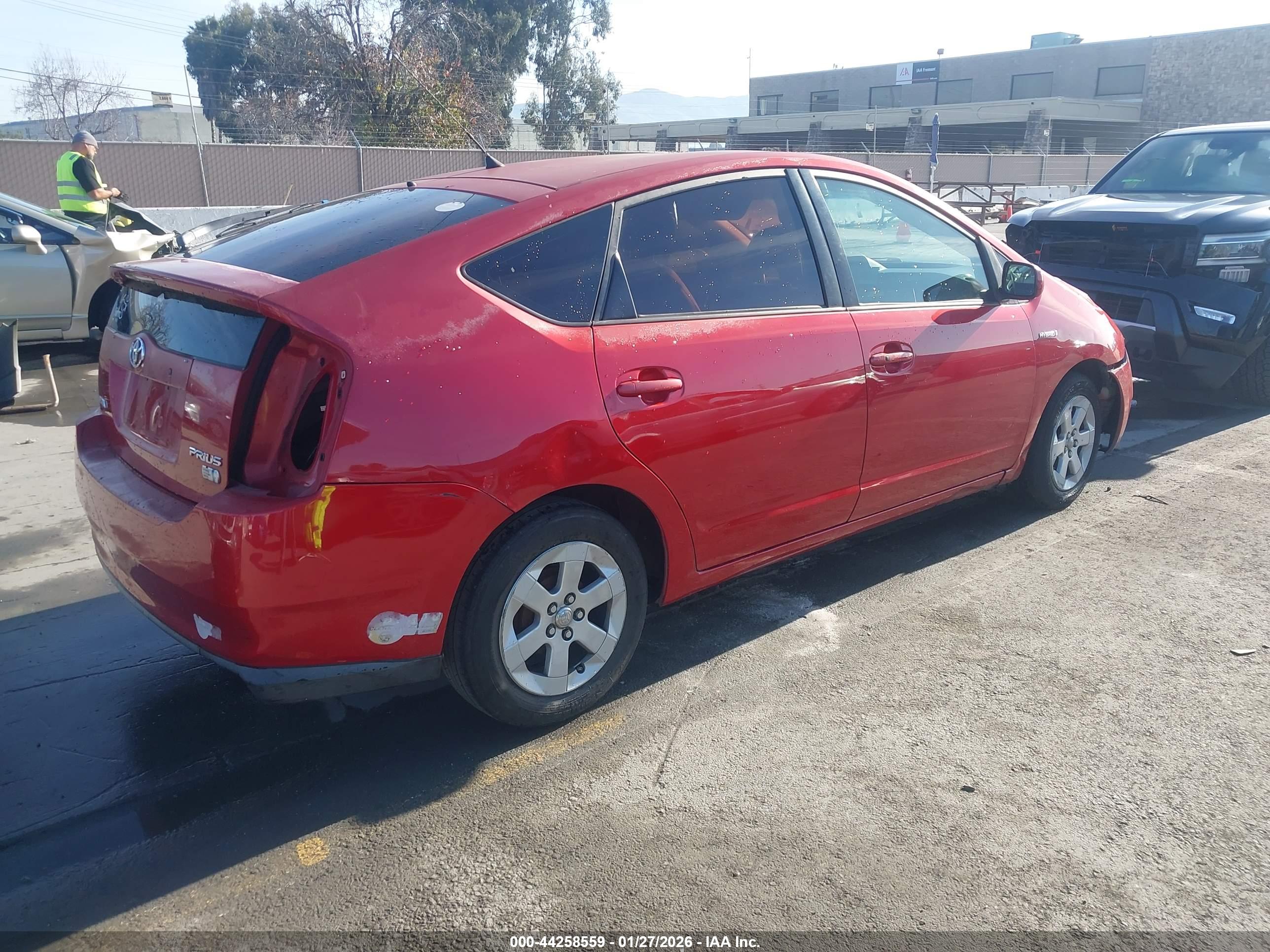 TOYOTA PRIUS image 4