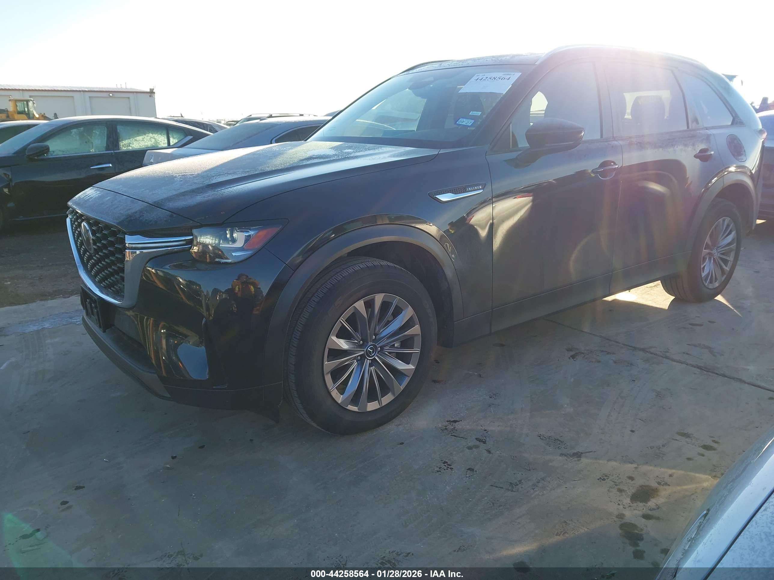 MAZDA CX-90 image 2