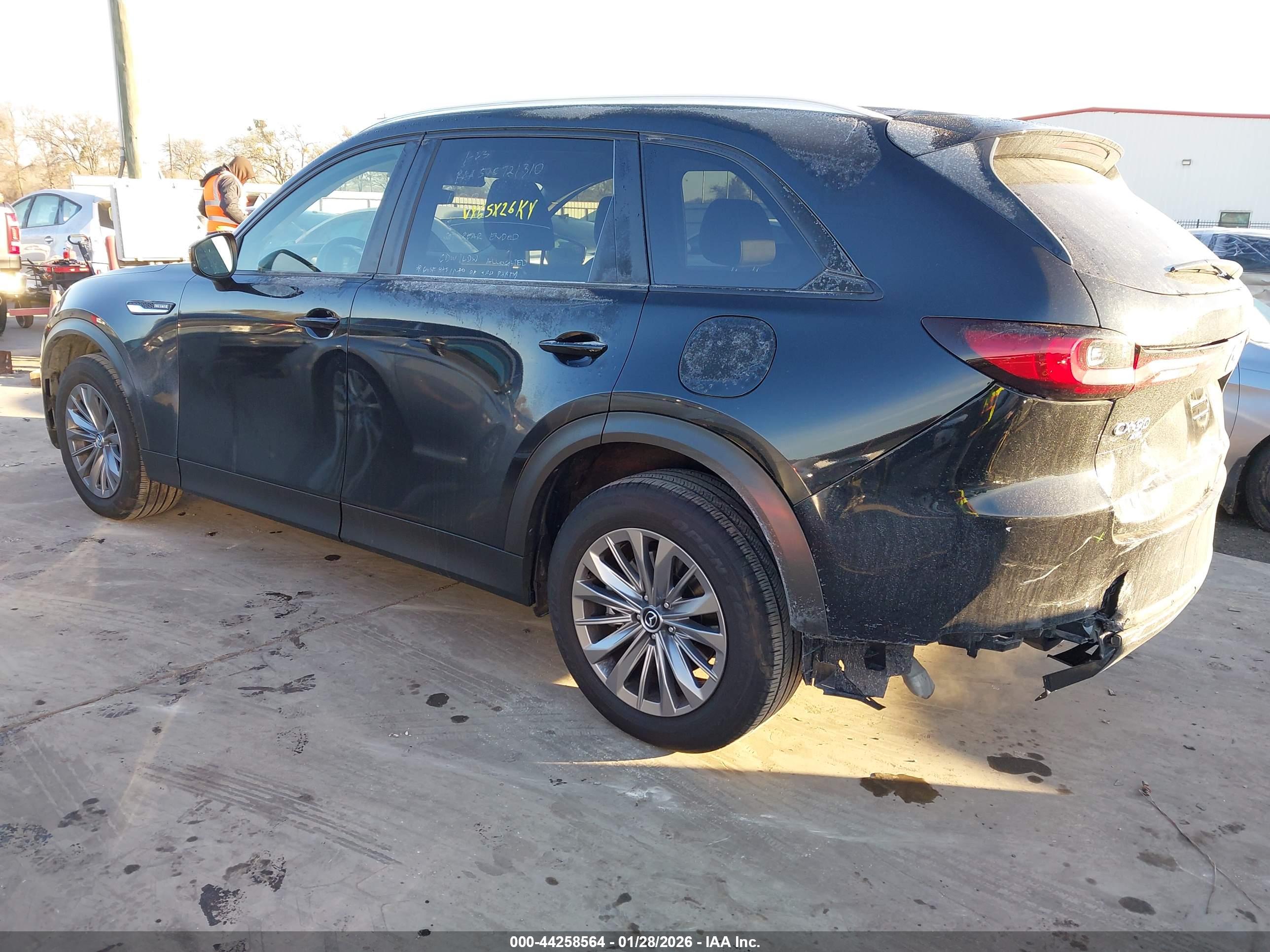 MAZDA CX-90 image 3