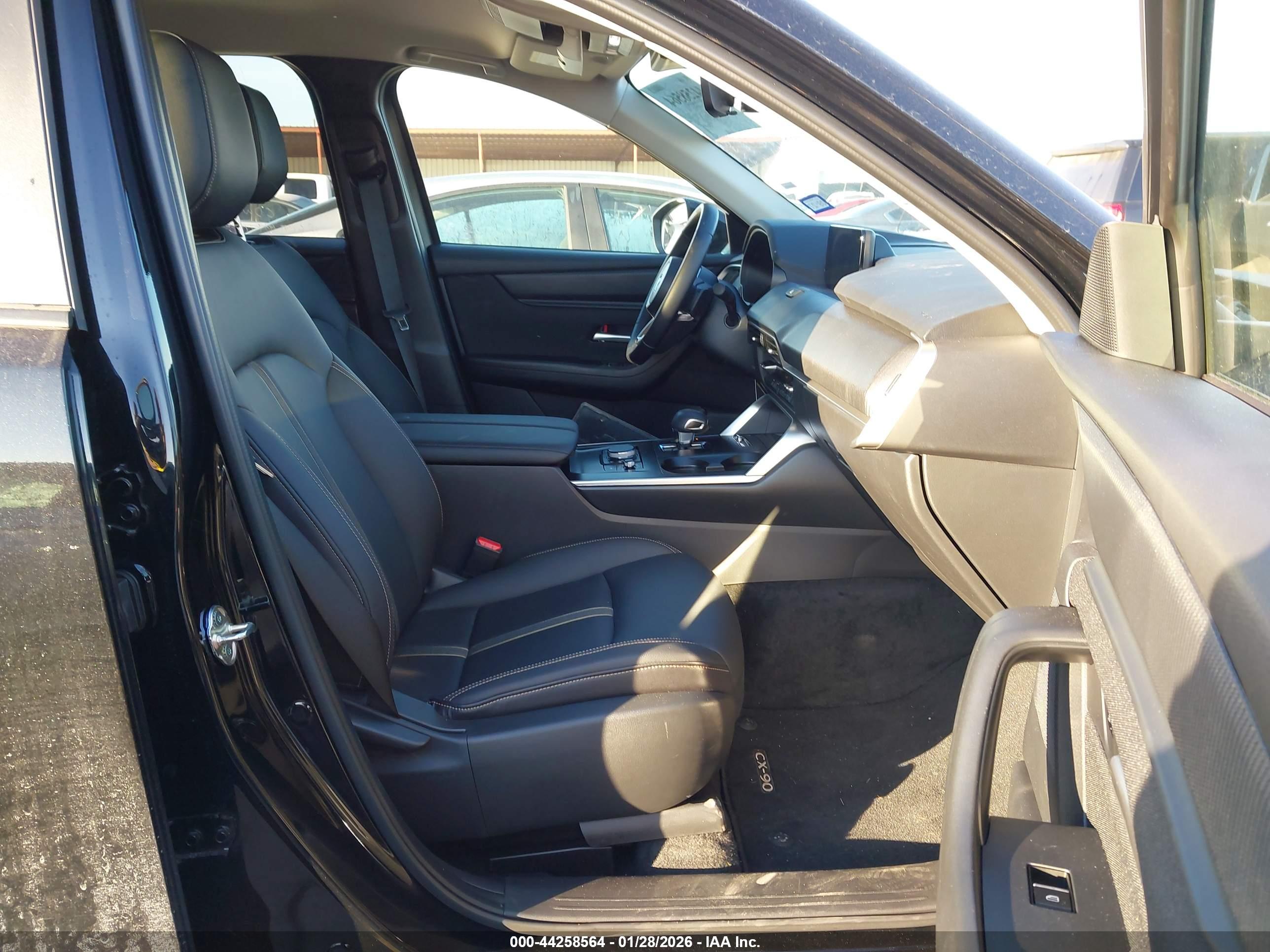 MAZDA CX-90 image 5
