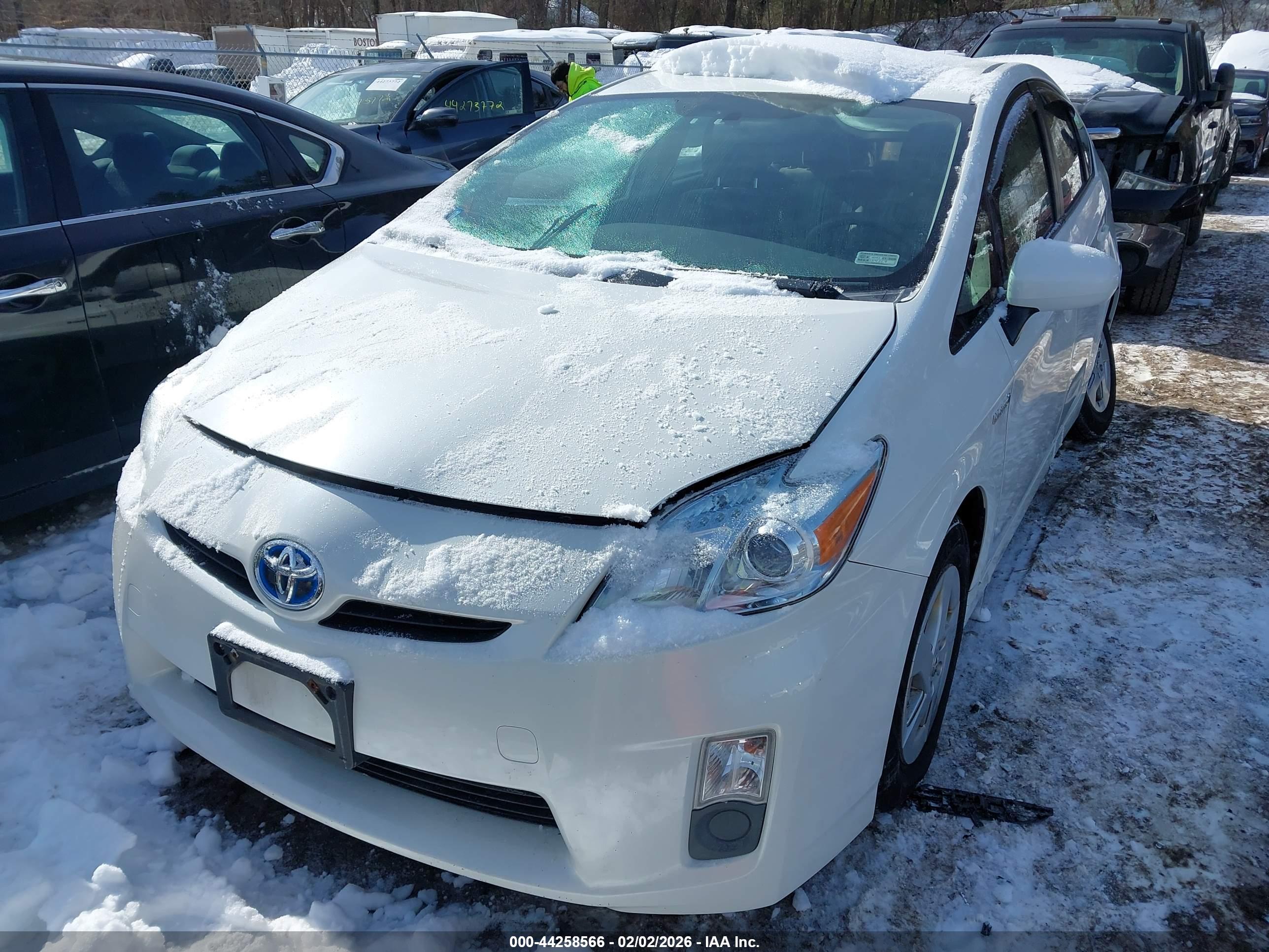 TOYOTA PRIUS image 2