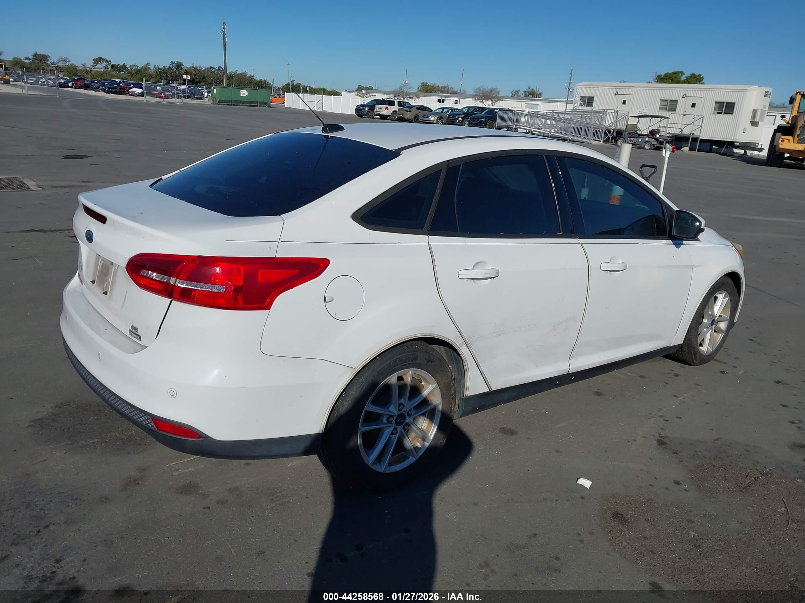 FORD FOCUS image 4