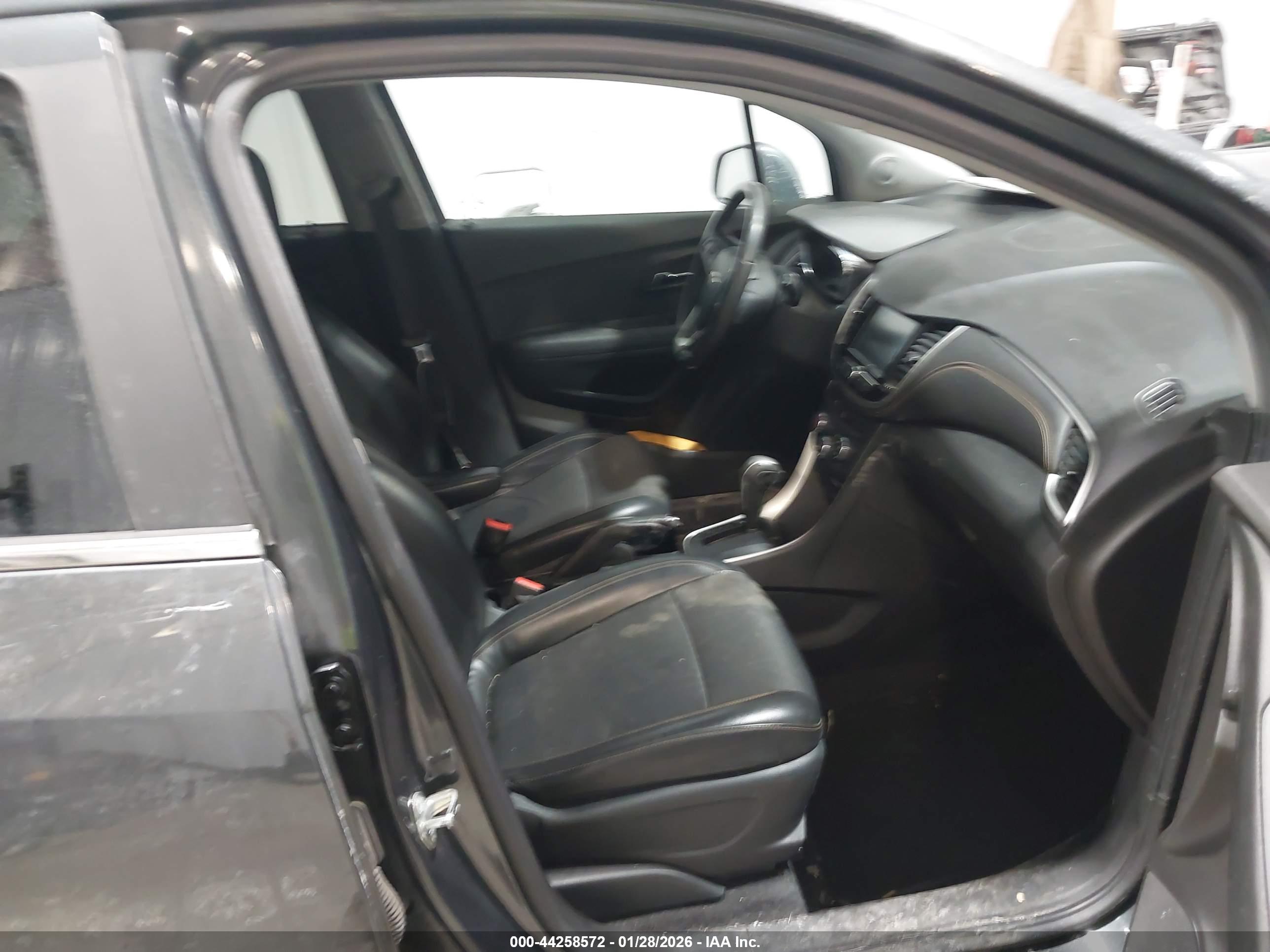 CHEVROLET TRAX image 5