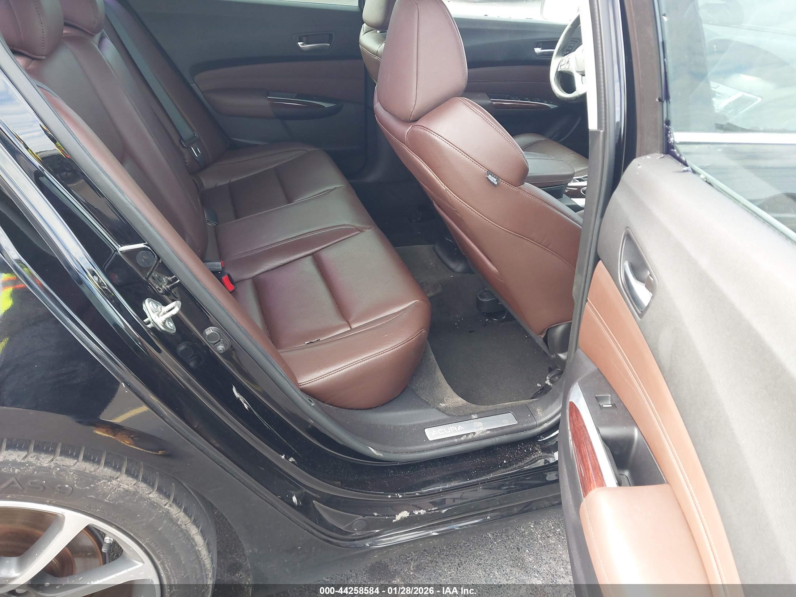 ACURA TLX image 8