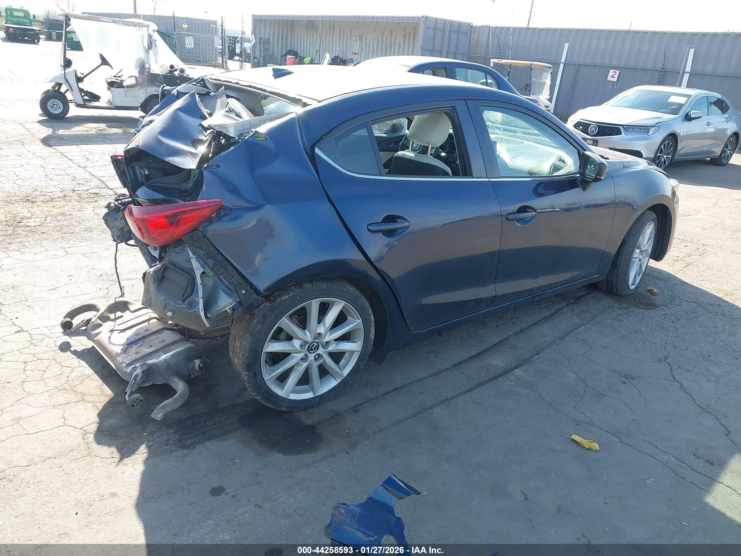 MAZDA MAZDA3 image 4