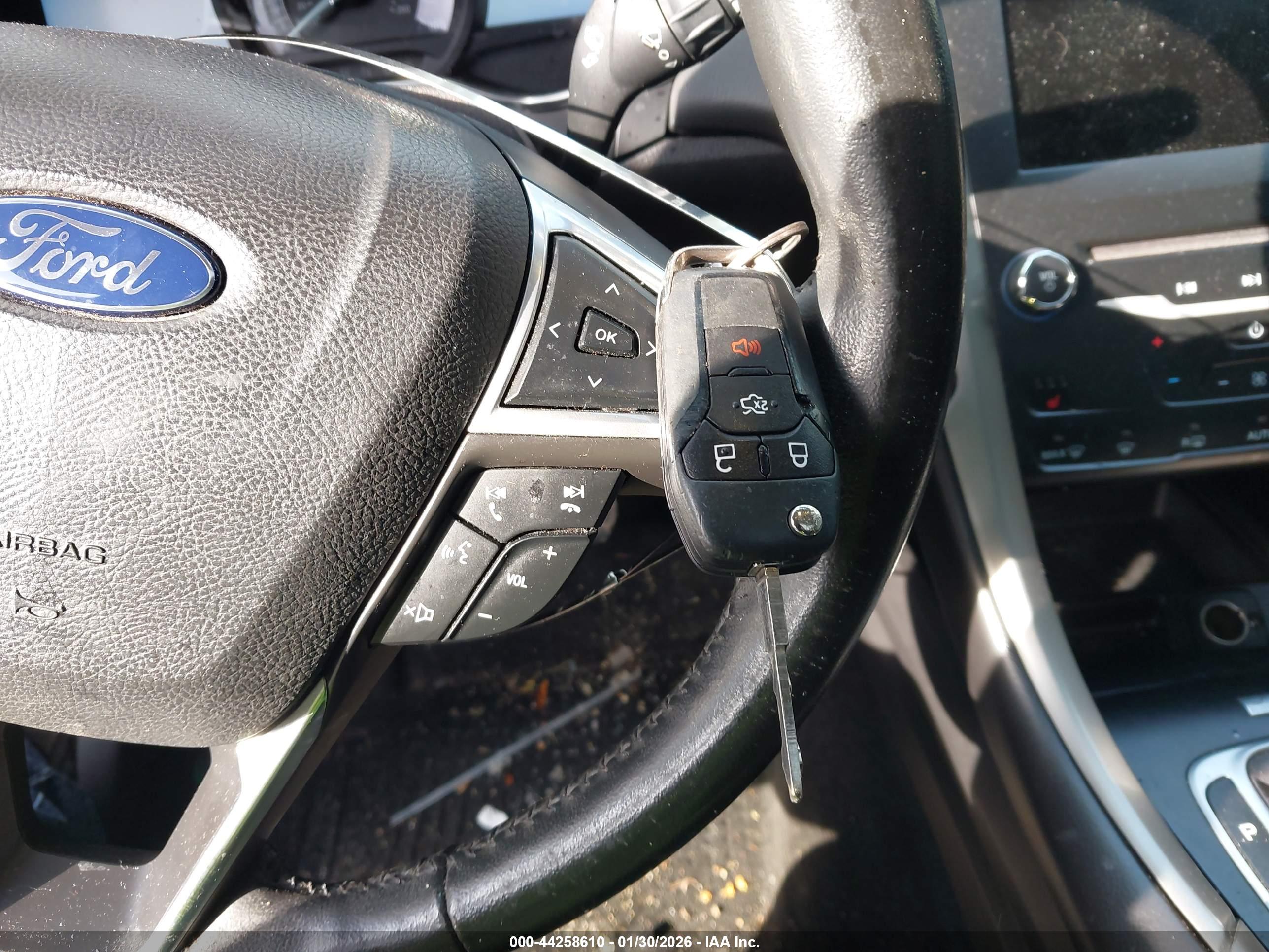 FORD FUSION image 11