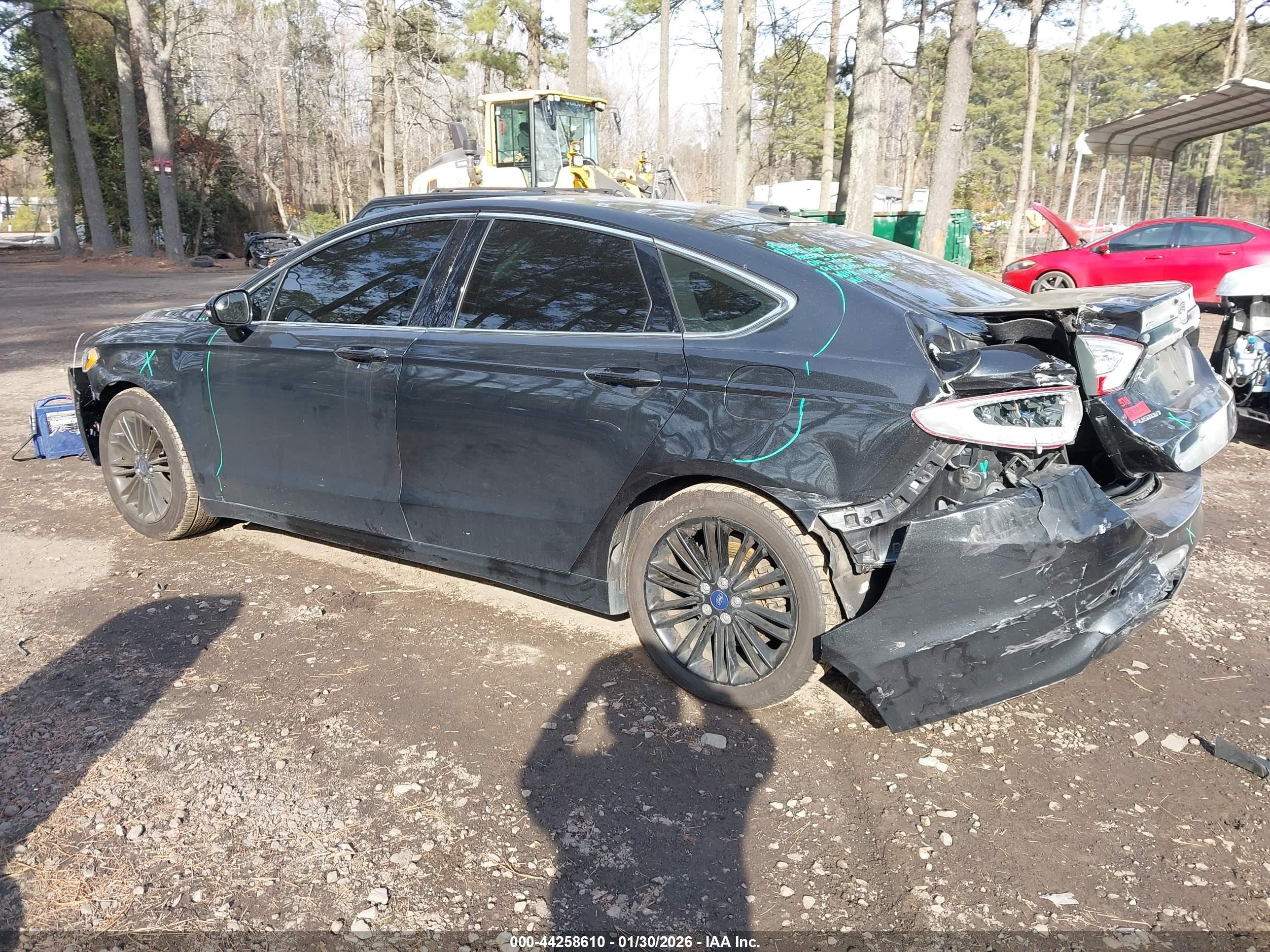 FORD FUSION image 3