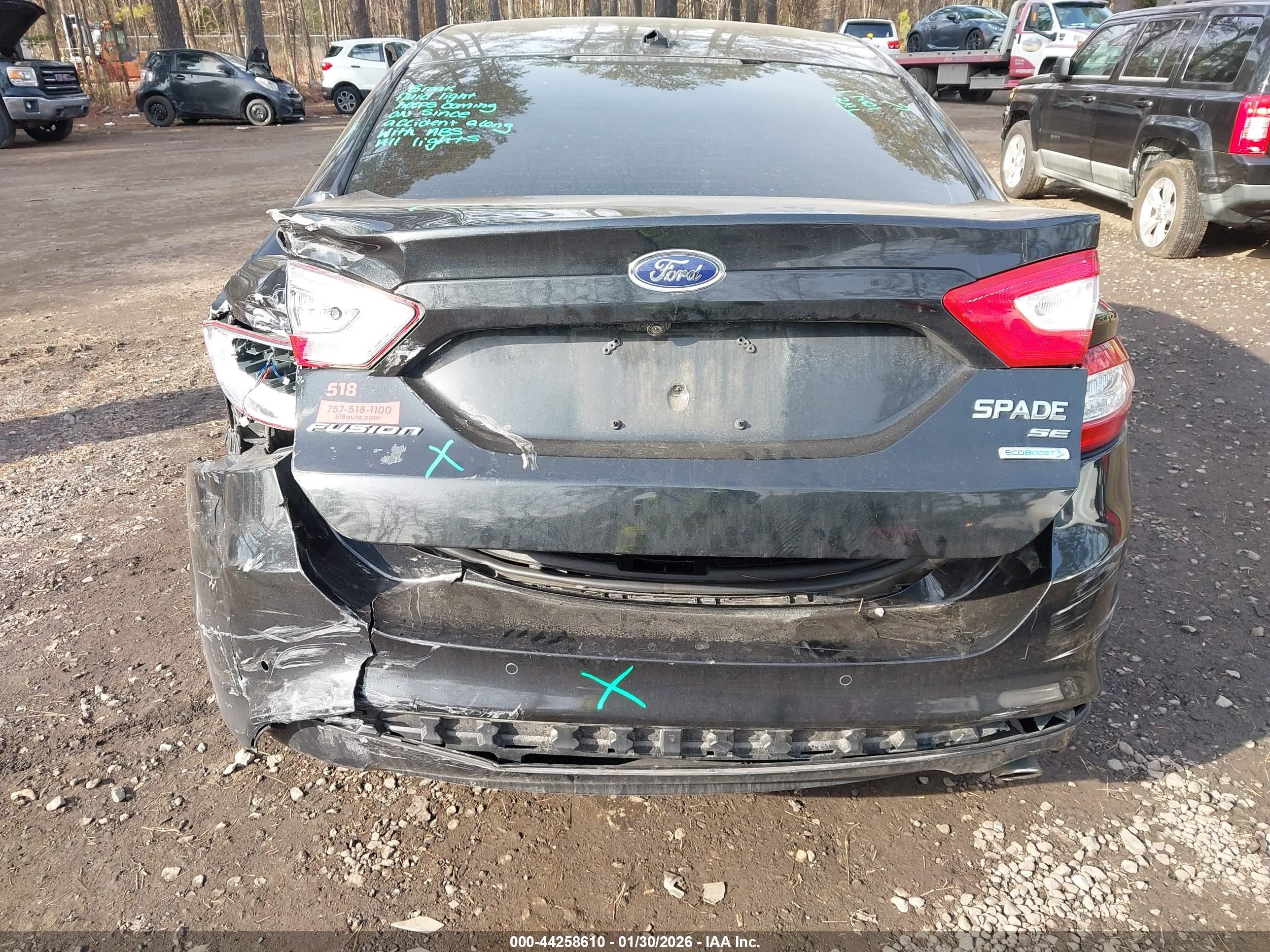 FORD FUSION image 6