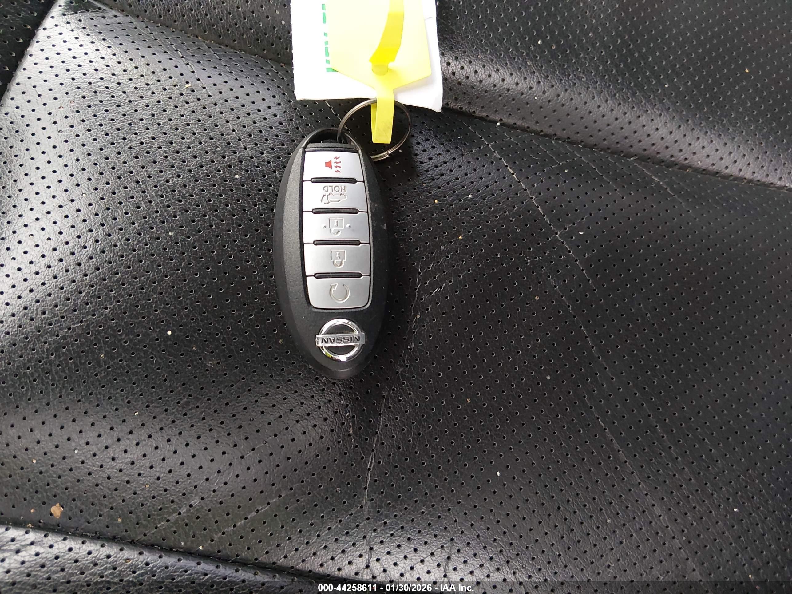 NISSAN ROGUE image 11