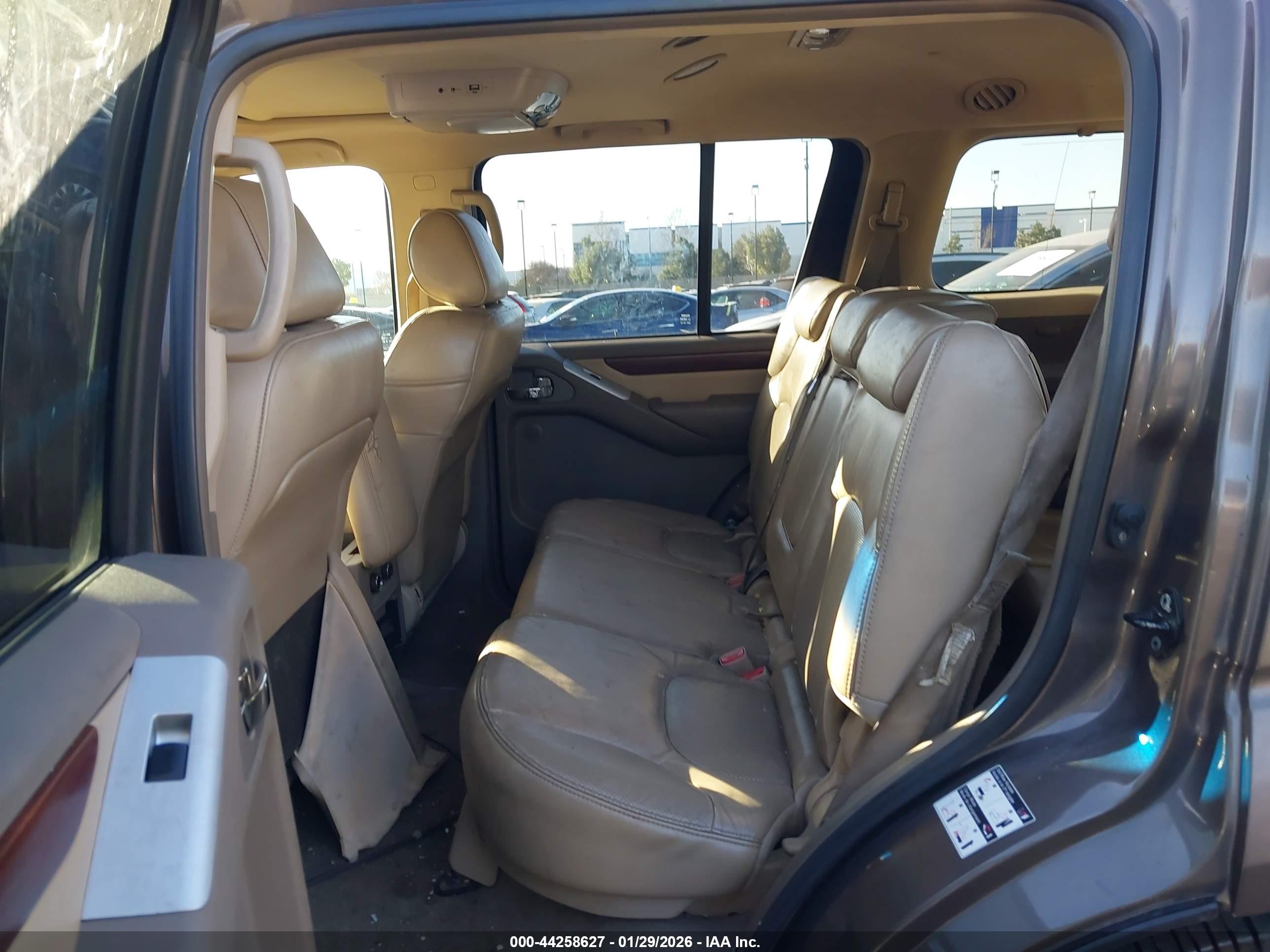NISSAN PATHFINDER image 8