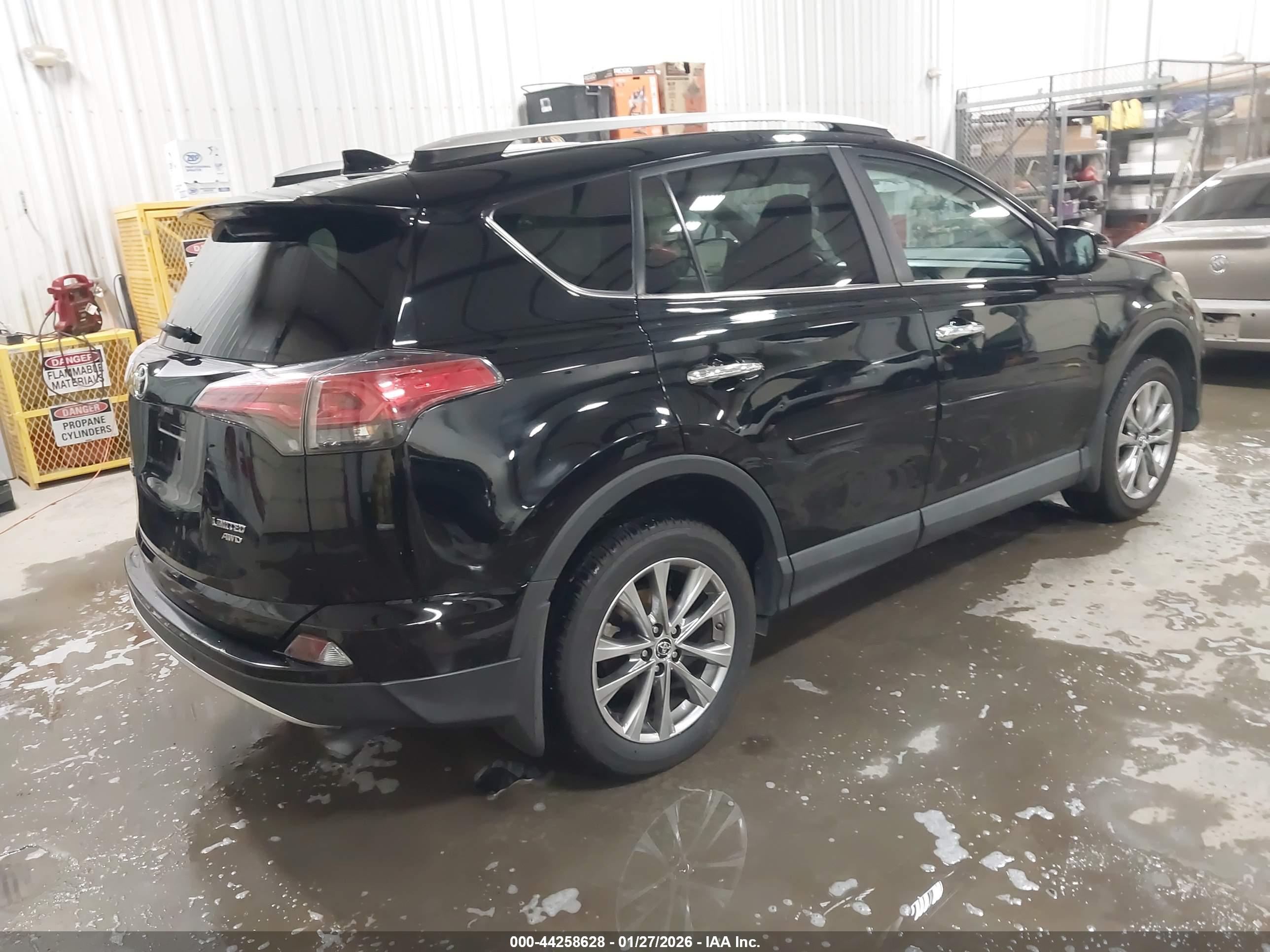 TOYOTA RAV4 image 4