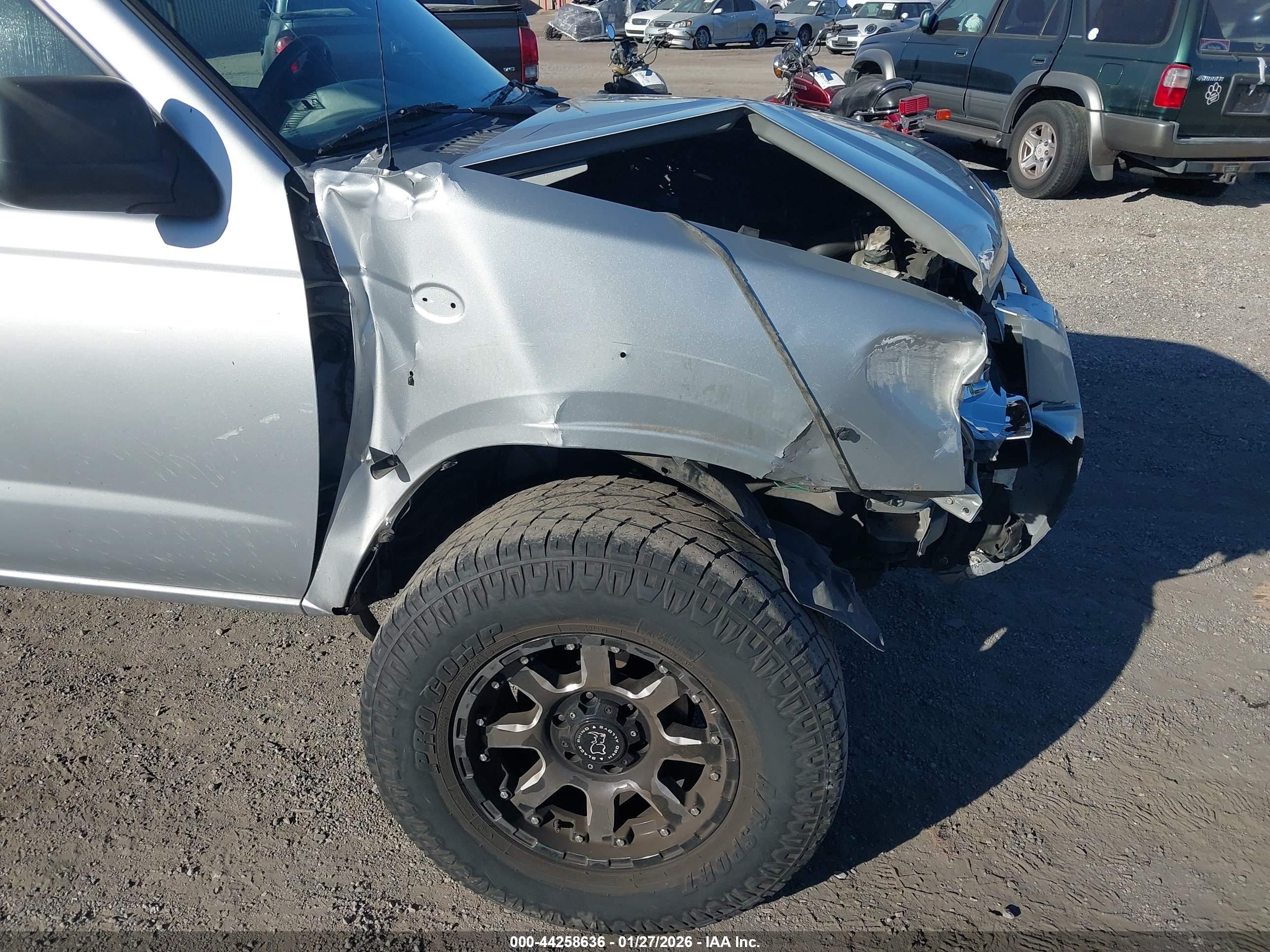 NISSAN FRONTIER image 6