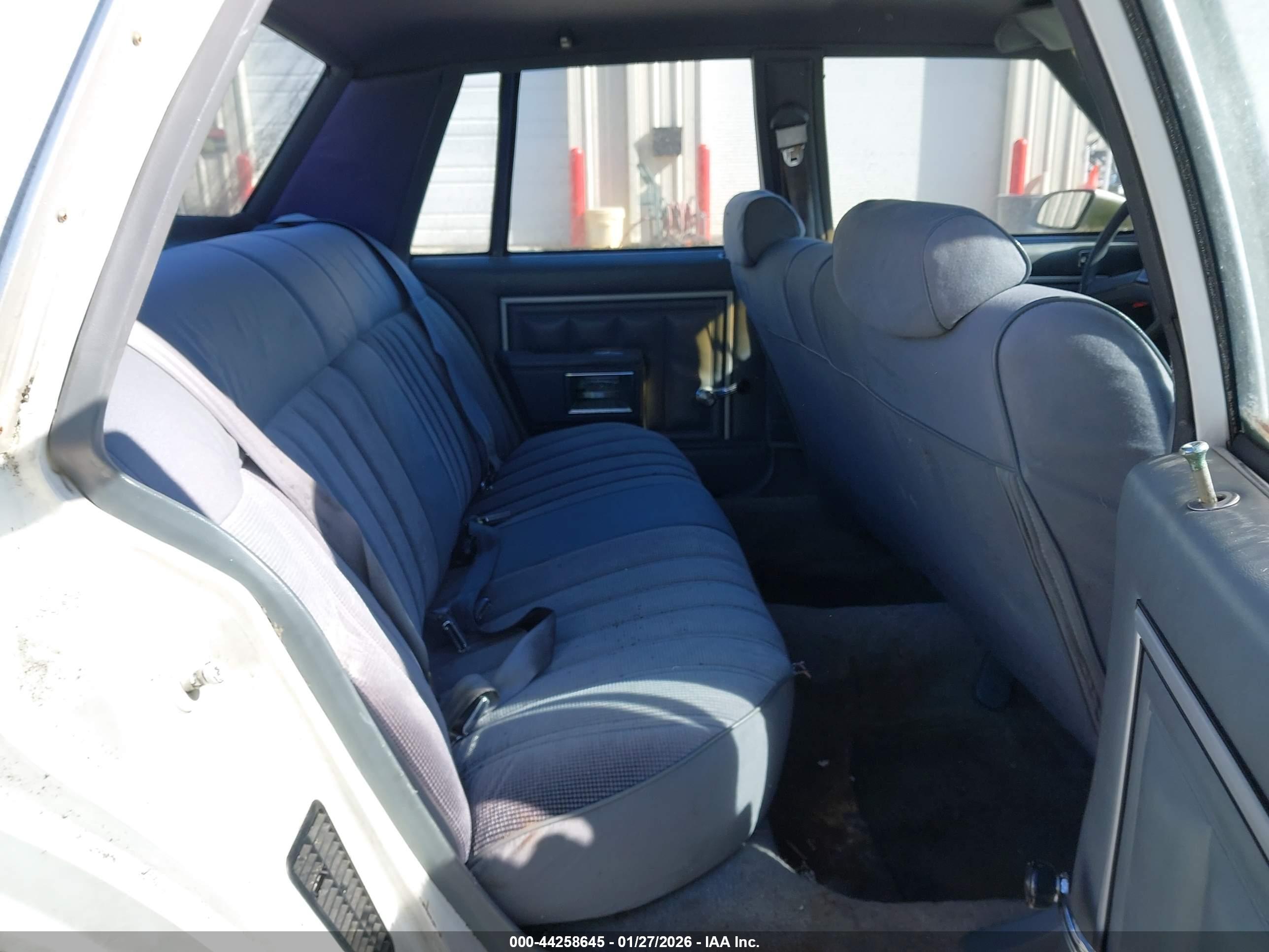 CHEVROLET CAPRICE image 8