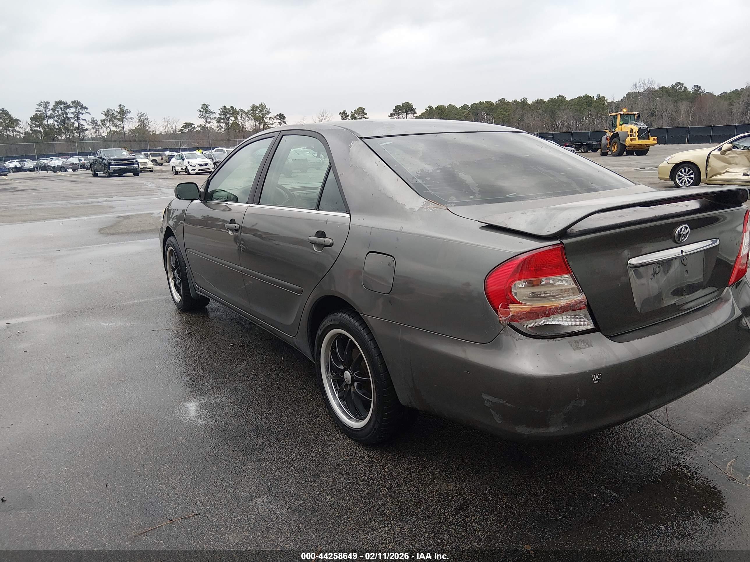 TOYOTA CAMRY image 3
