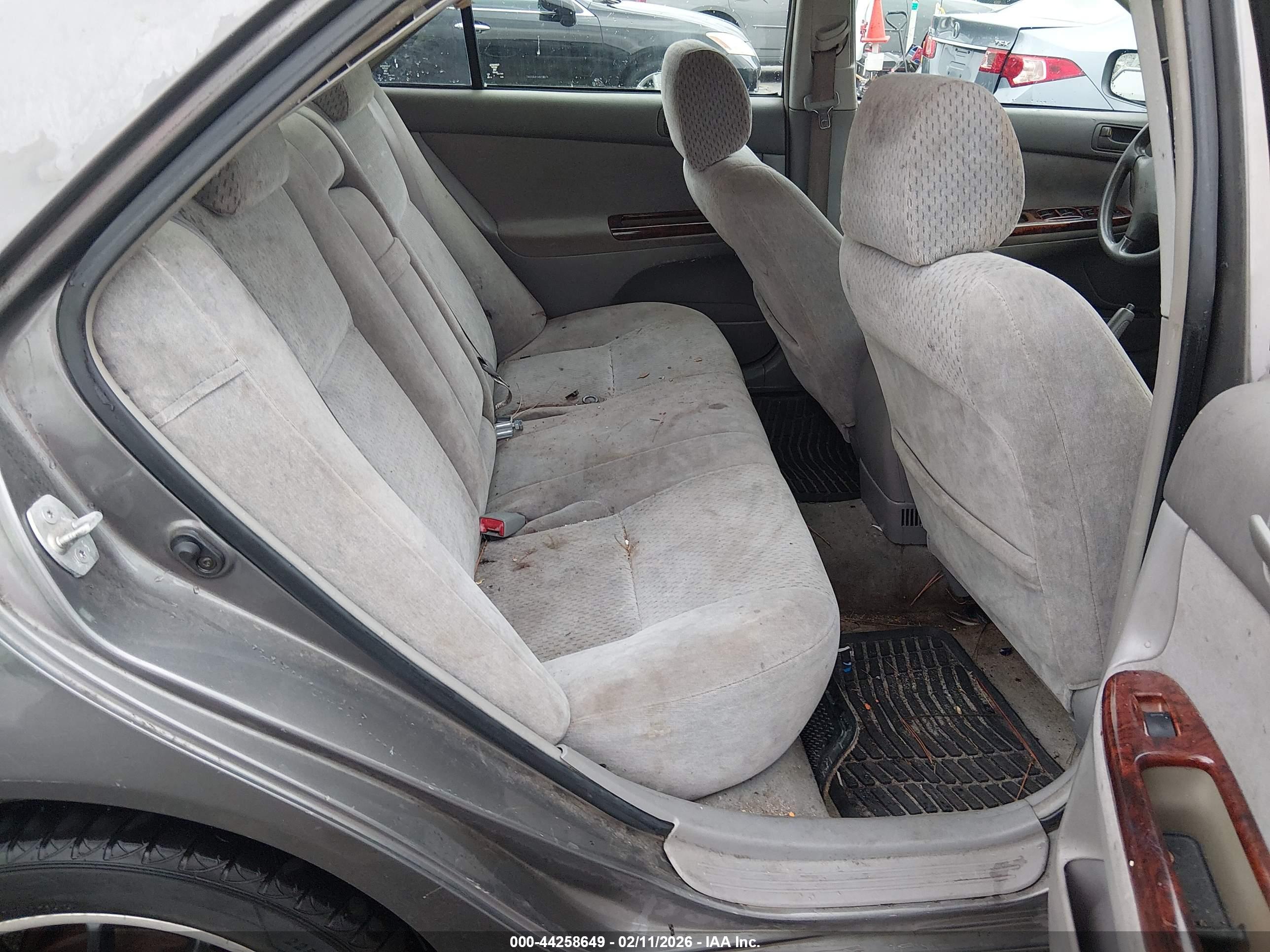 TOYOTA CAMRY image 8
