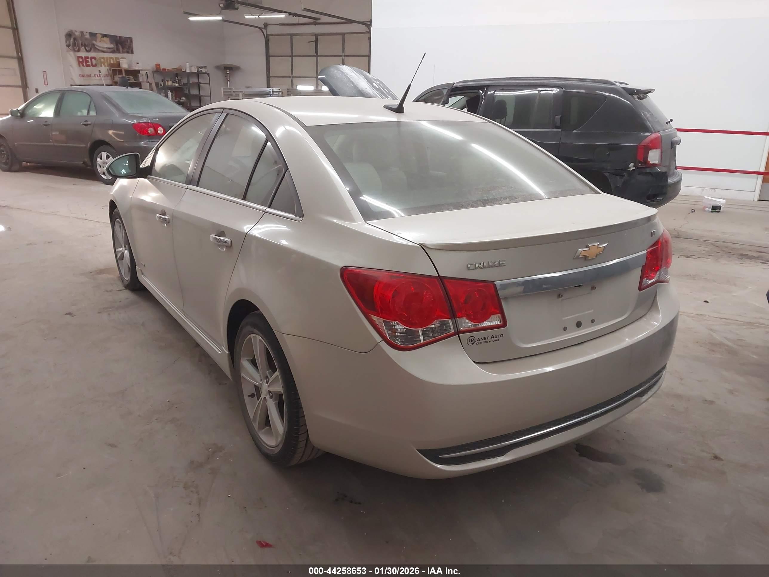 CHEVROLET CRUZE image 3